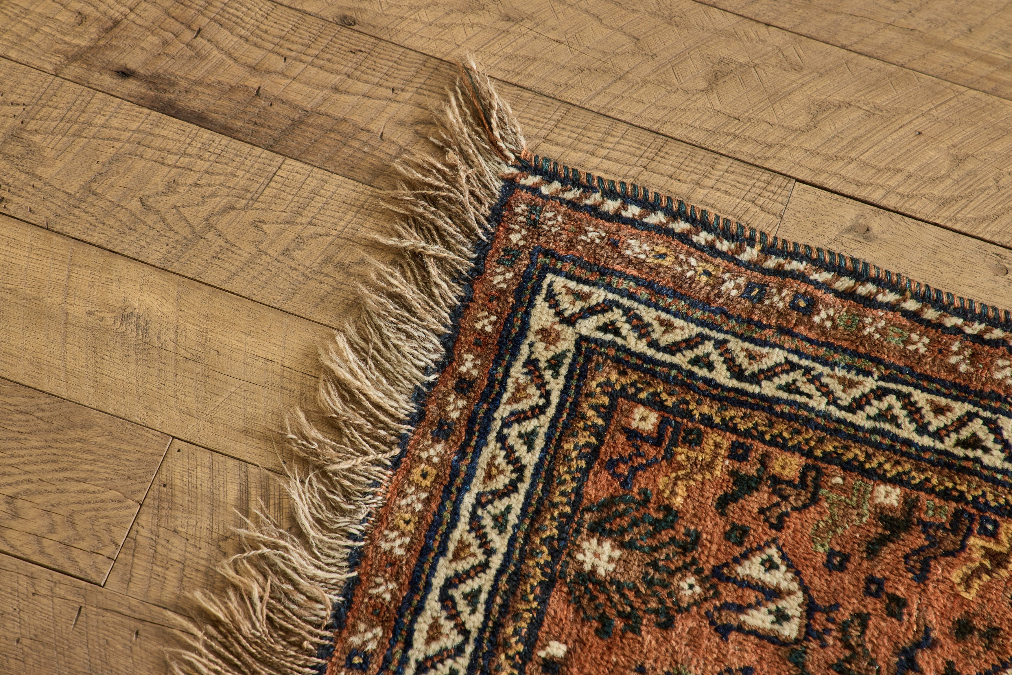 Tribal Shiraz Scatter Rug 2'8 x 3