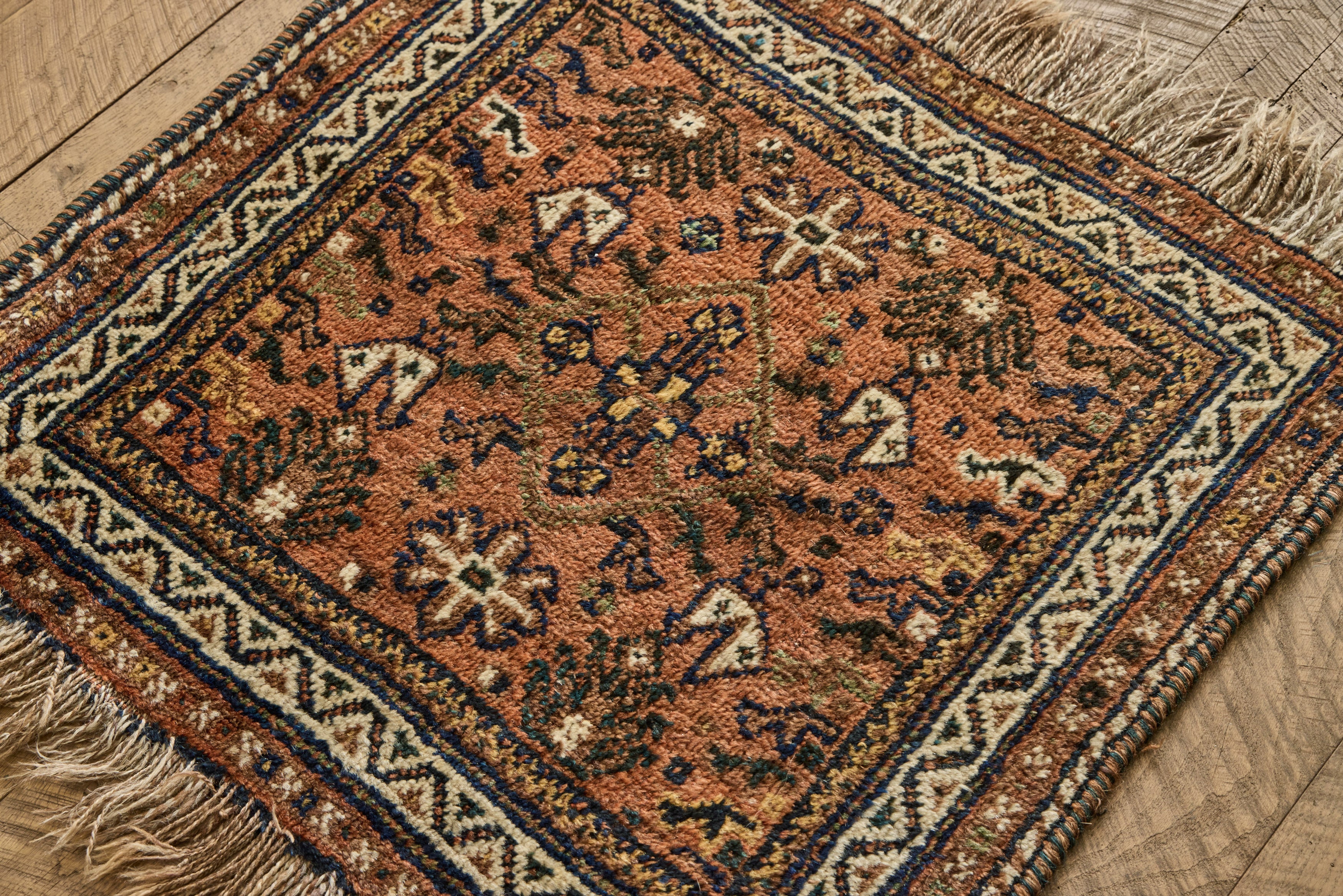 Tribal Shiraz Scatter Rug 2'8 x 3