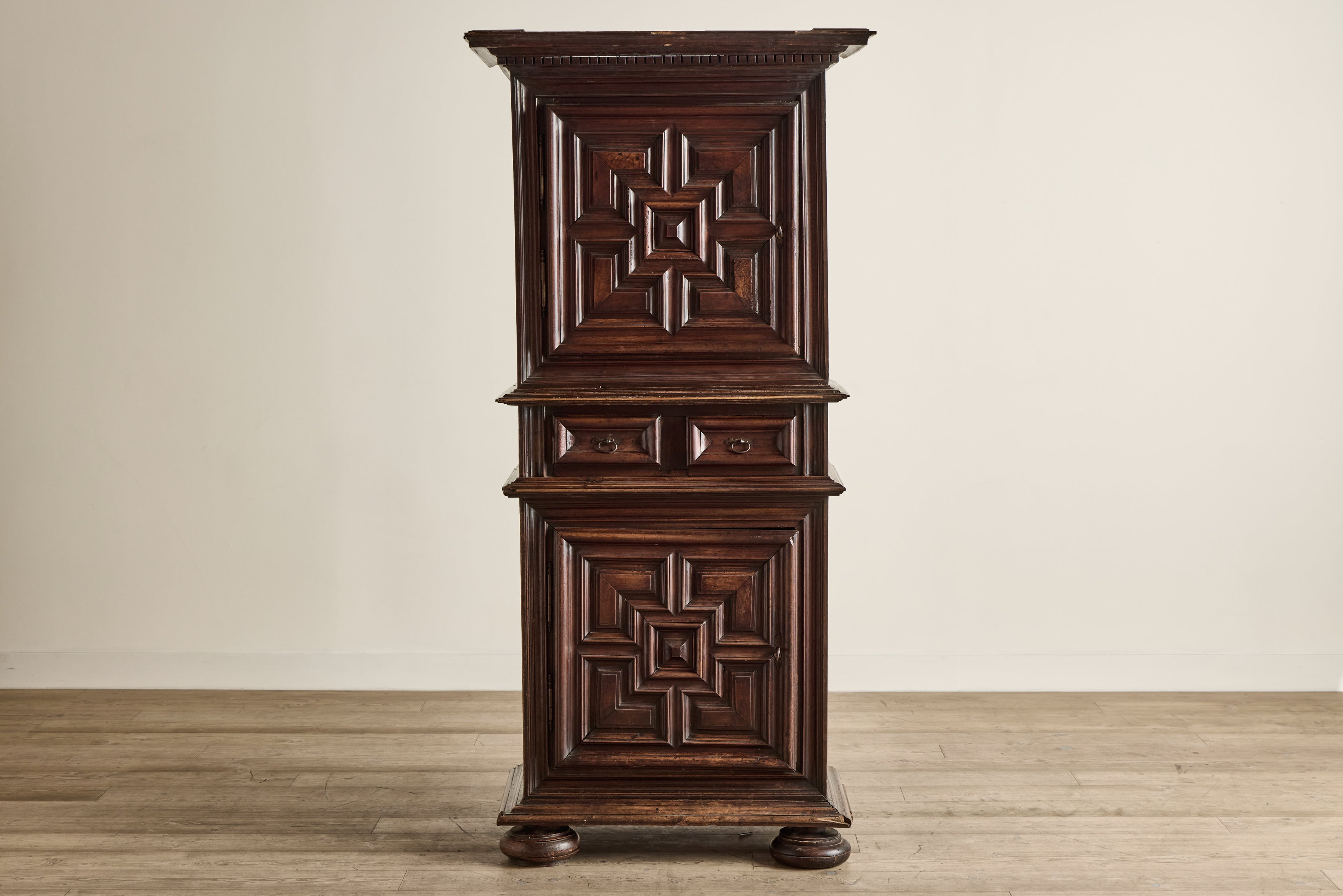 Louis XIII Cabinet