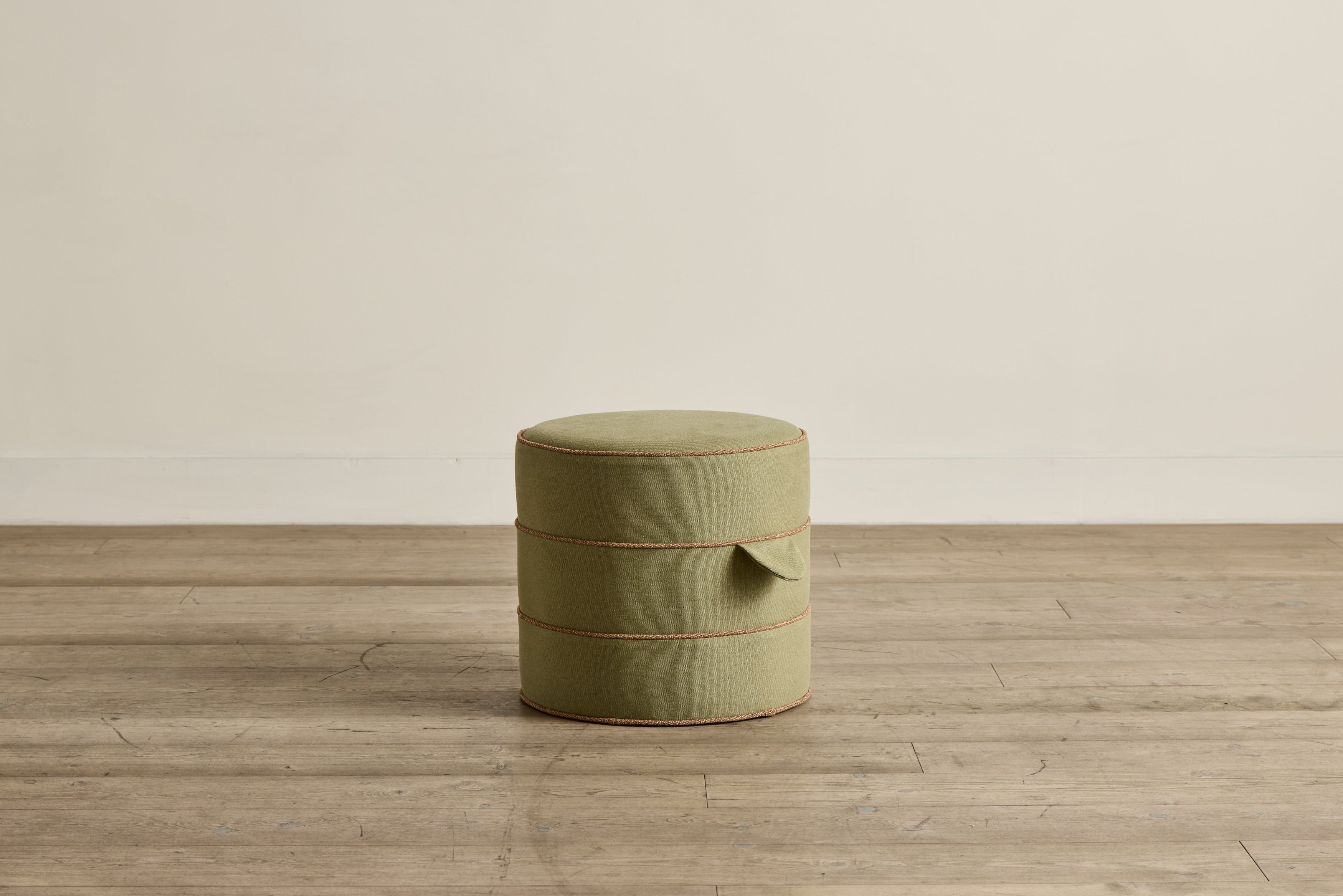Round Hassock, 17"