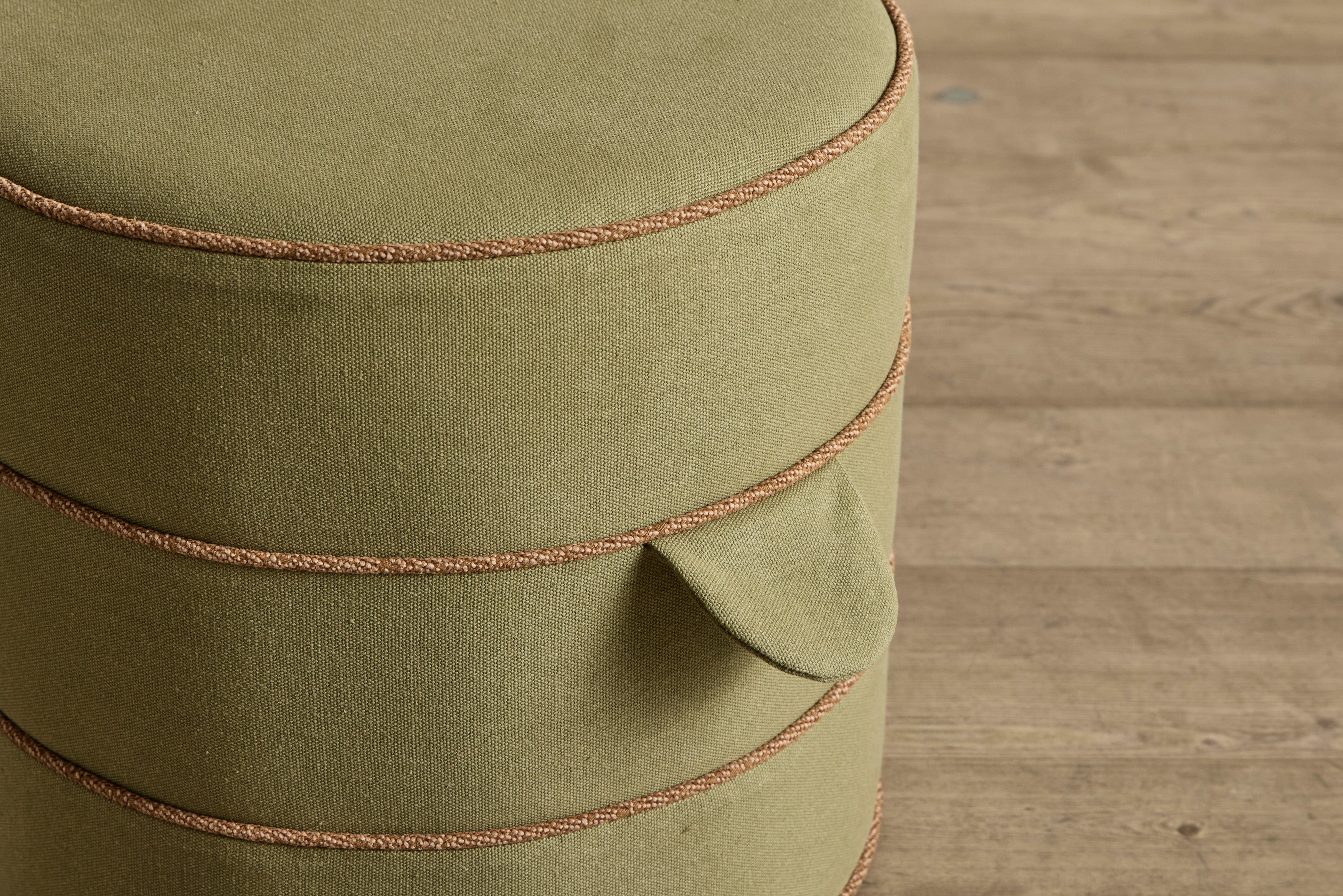 Round Hassock, 17"