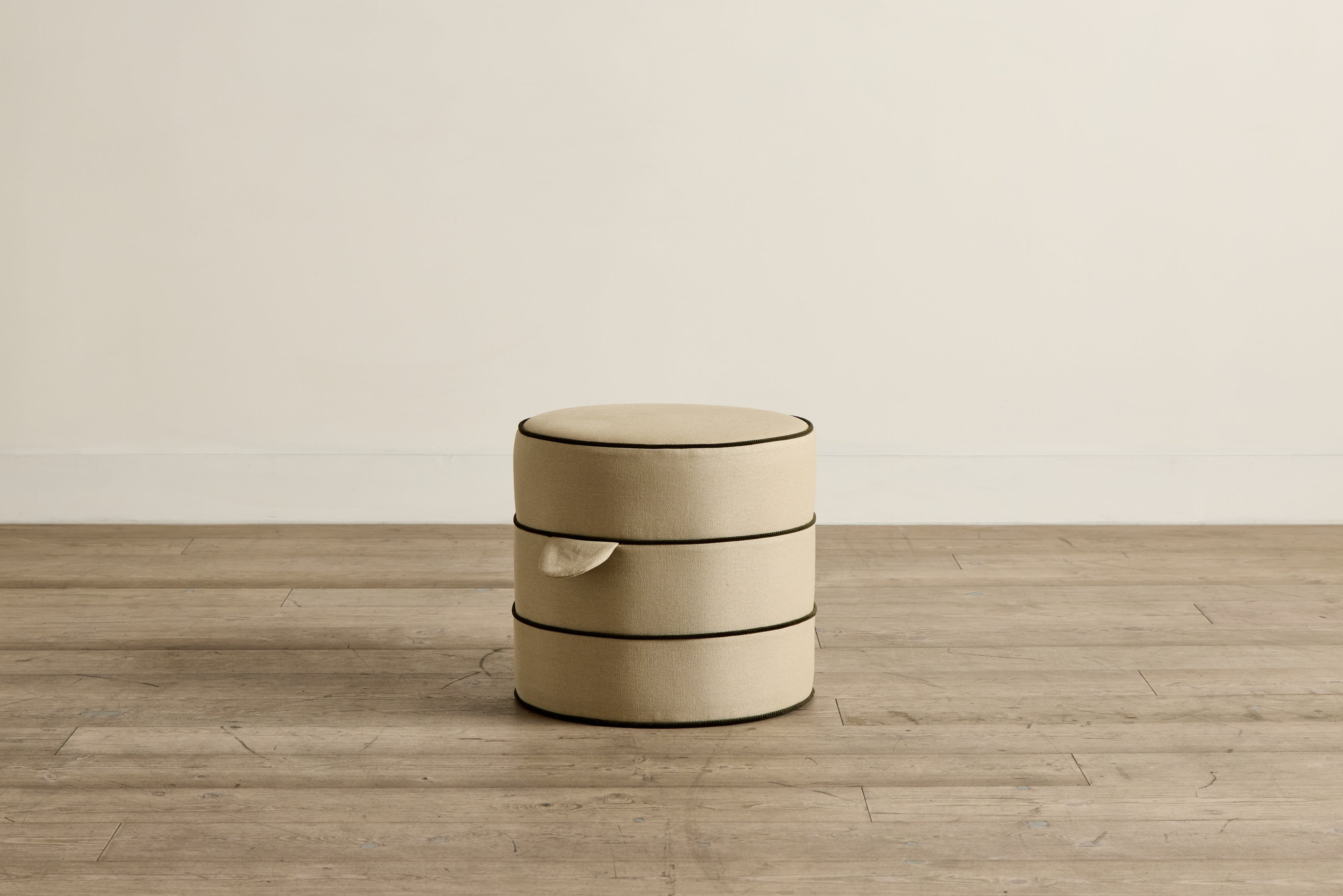 Round Hassock, 17"
