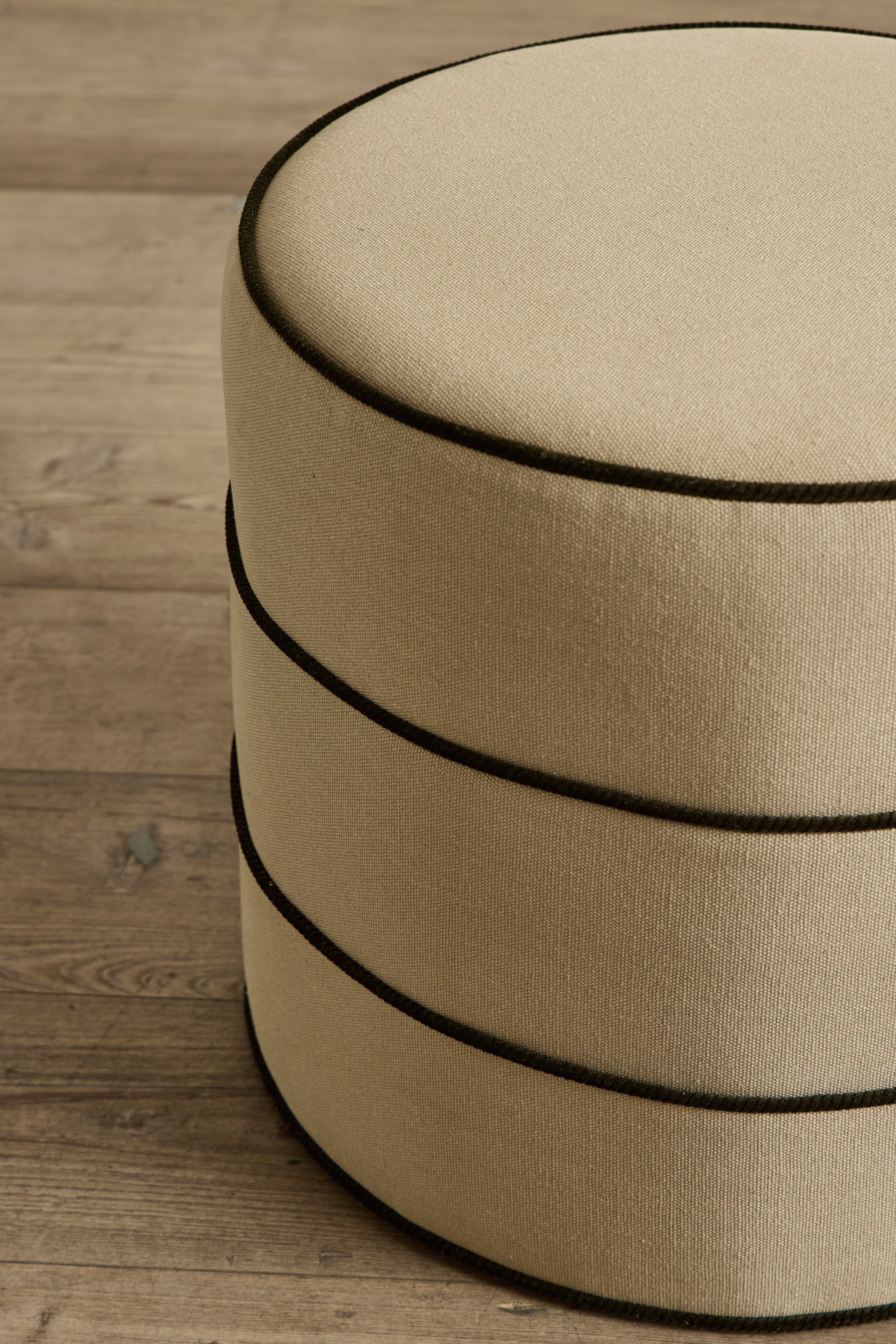 Round Hassock, 17"