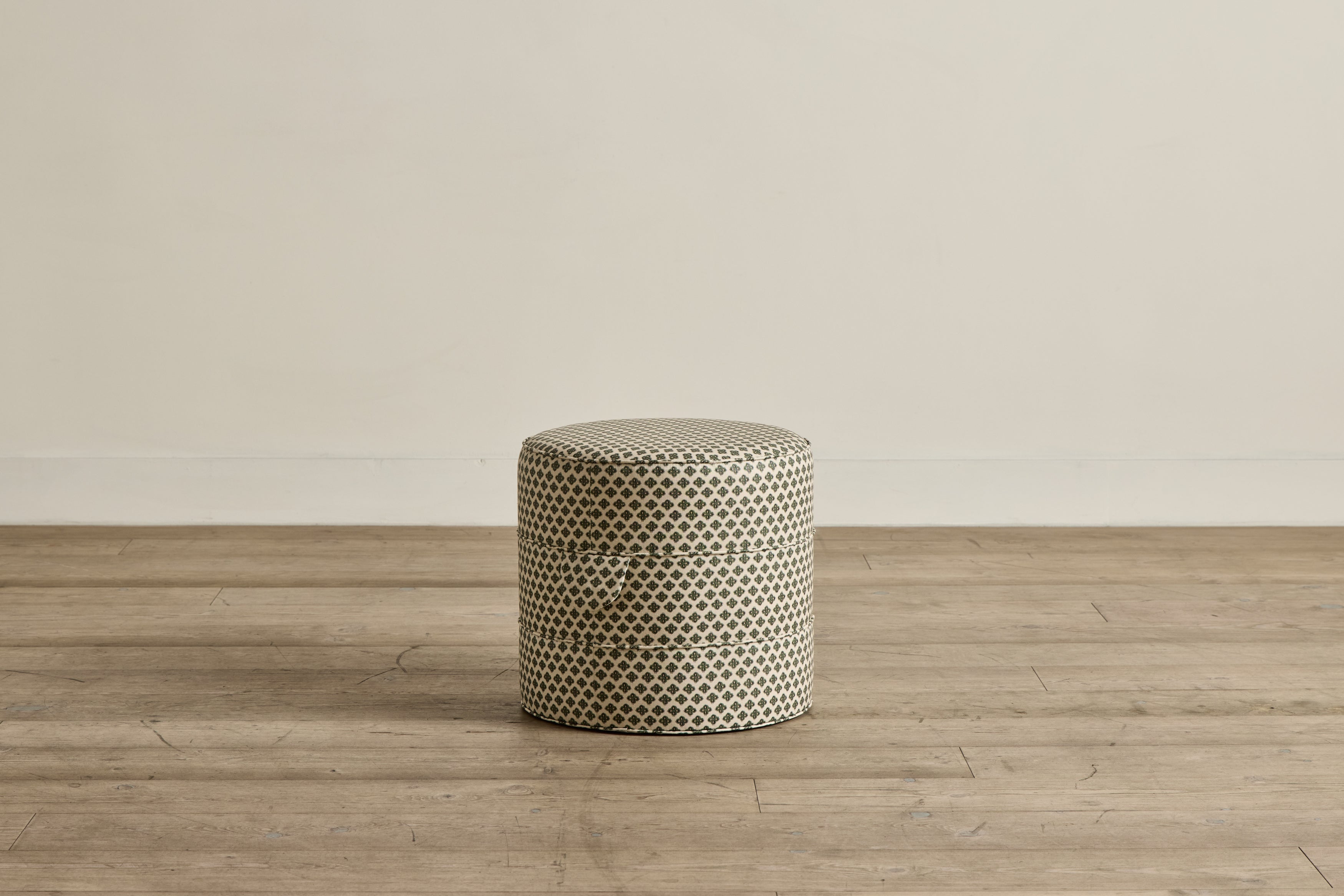 Round Hassock, 17"
