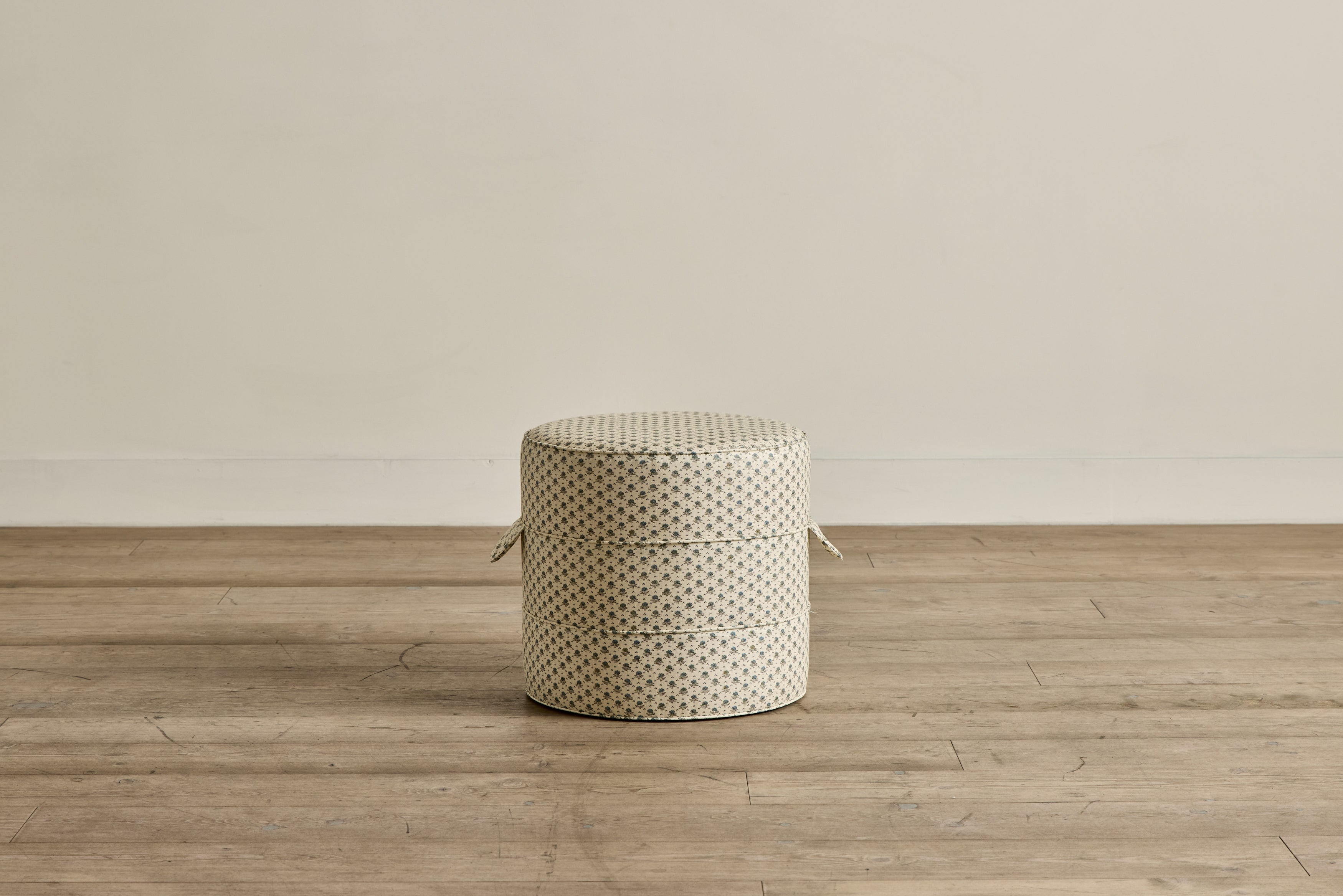 Round Hassock, 17"