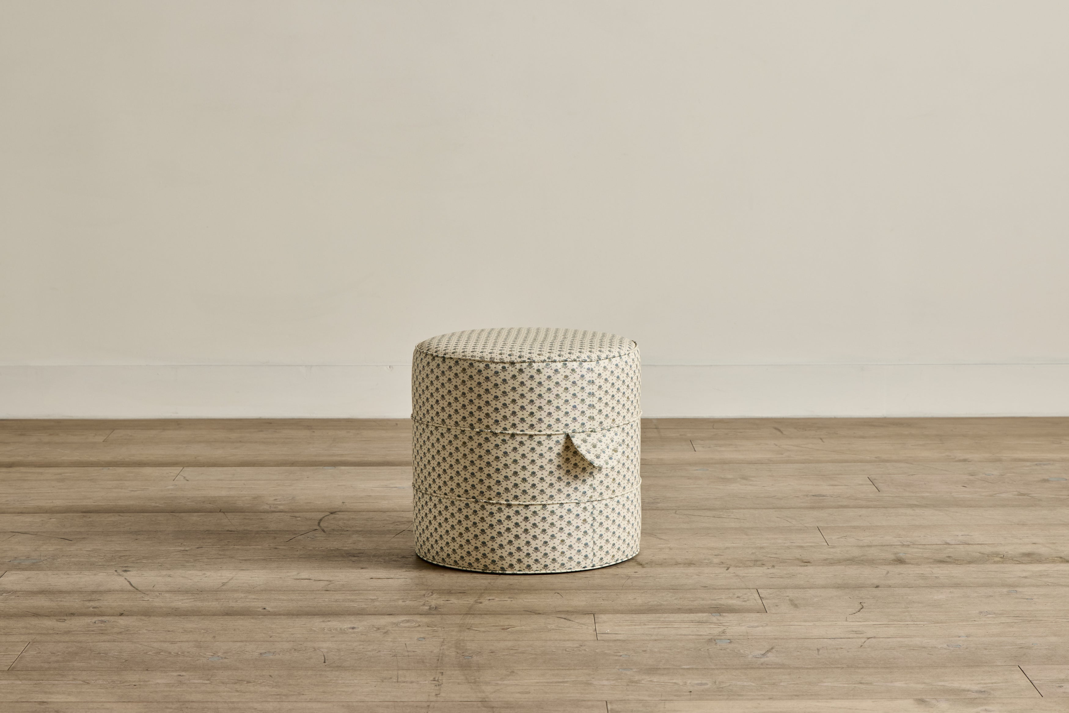 Round Hassock, 17"