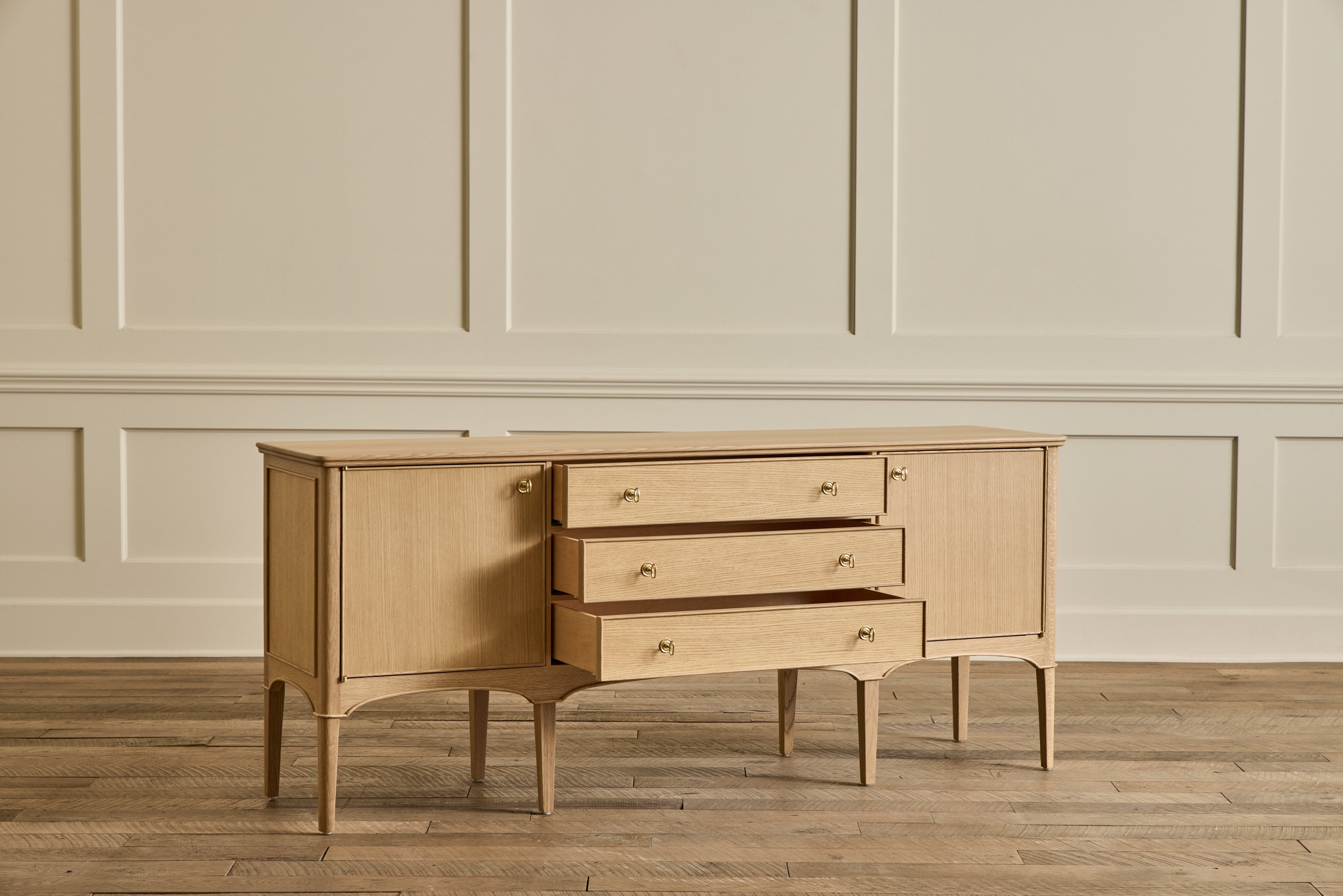Heirloom Credenza, 75"