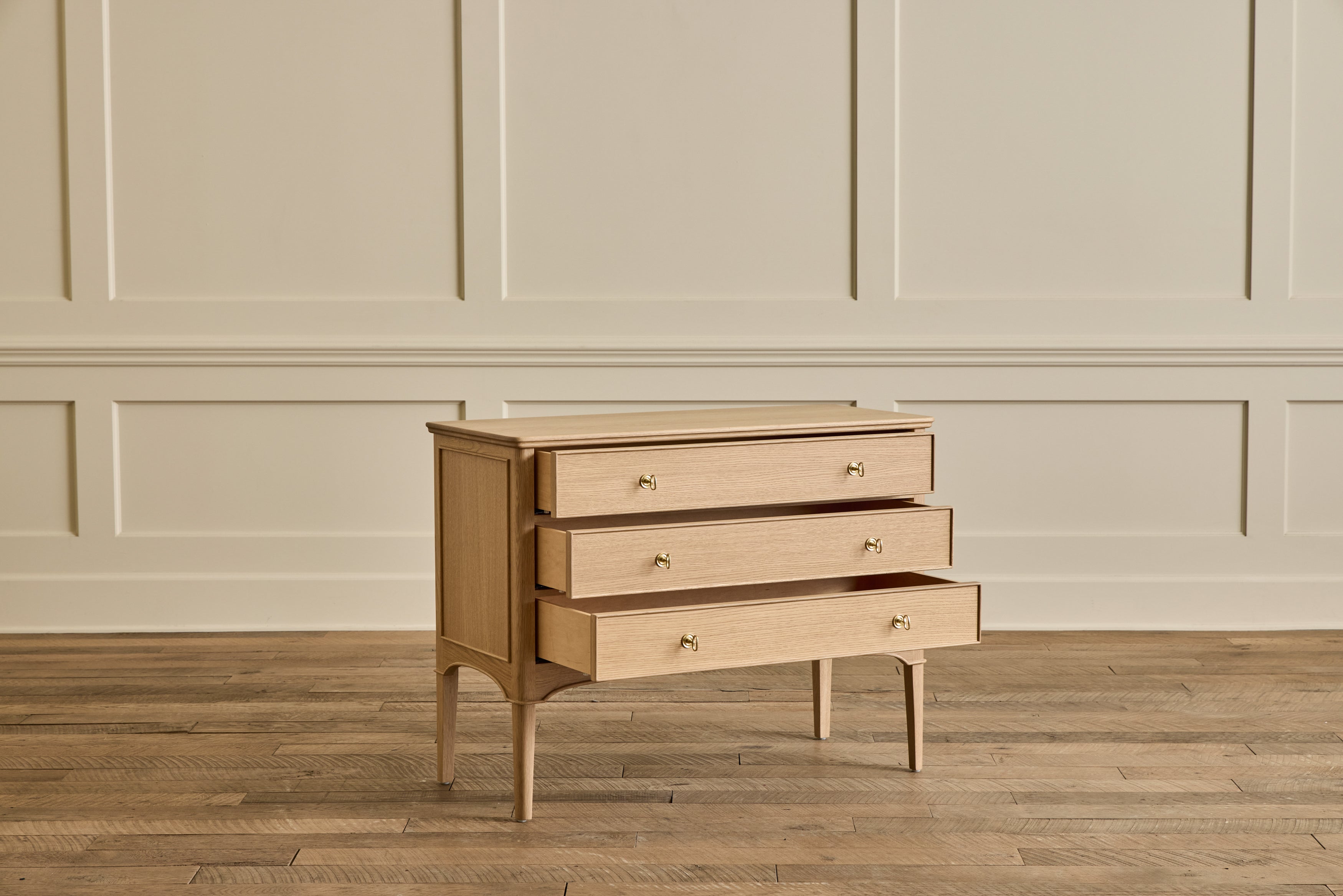 Heirloom Dresser, 42"