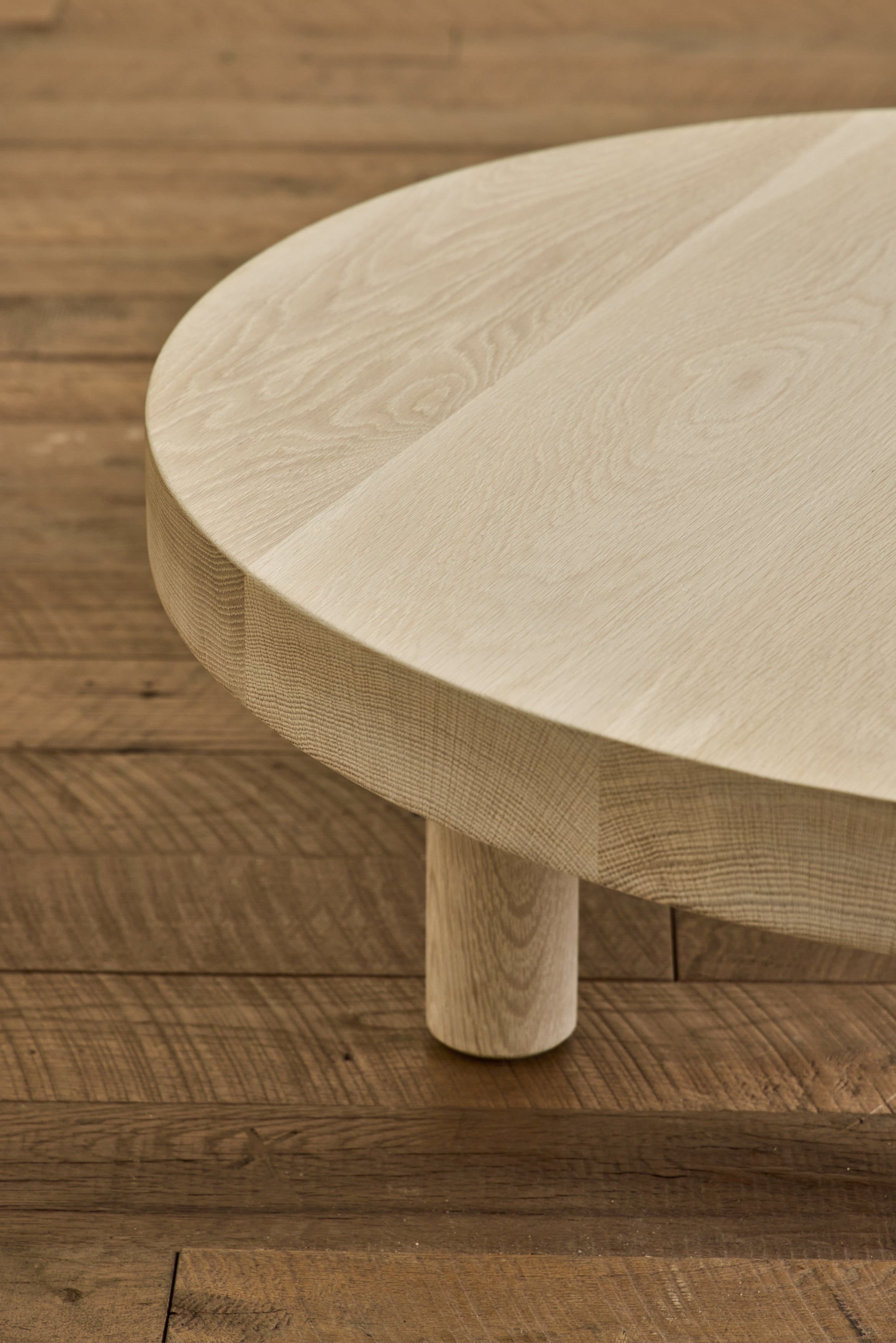 Round Coffee Table, 36"