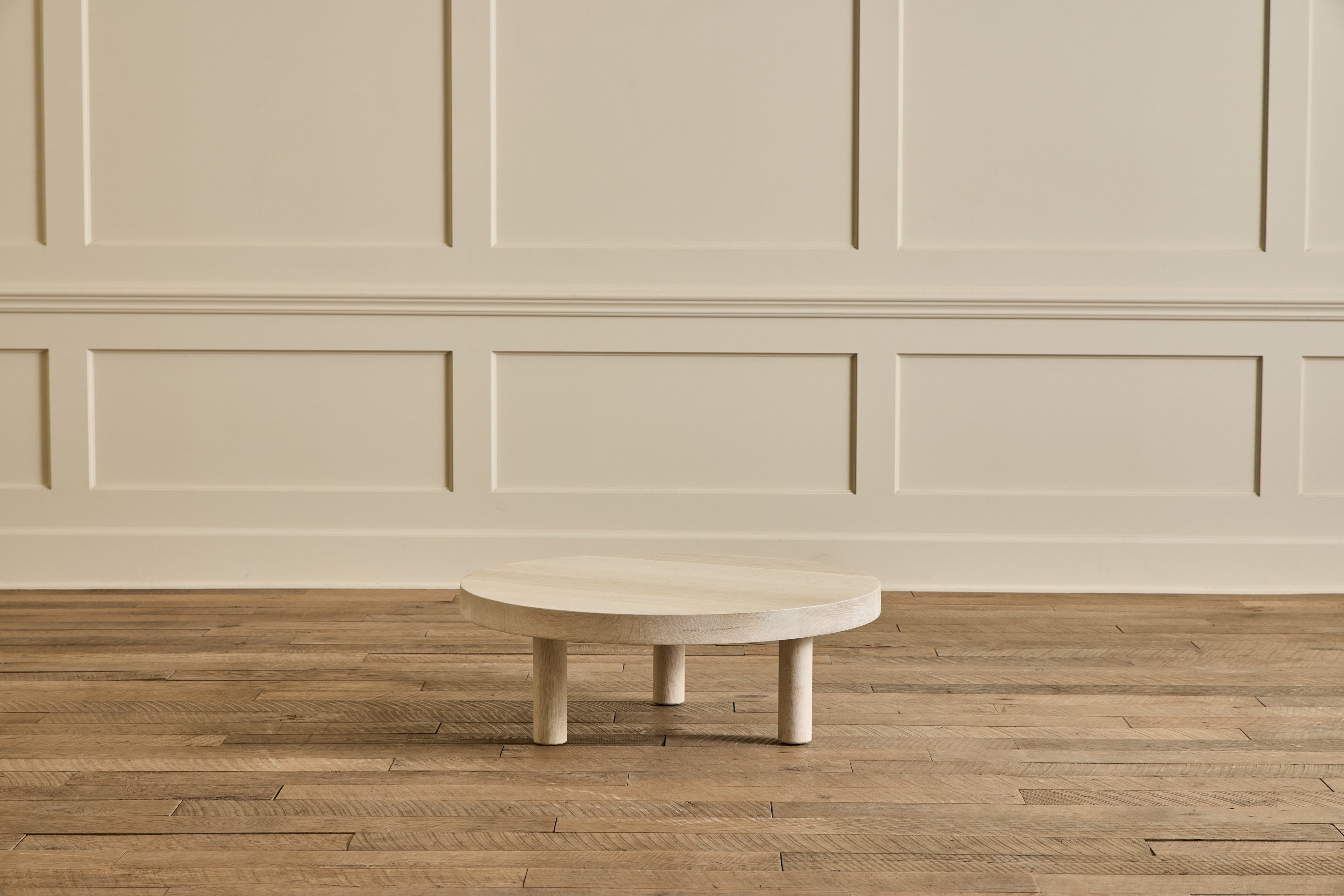 Round Coffee Table, 36"