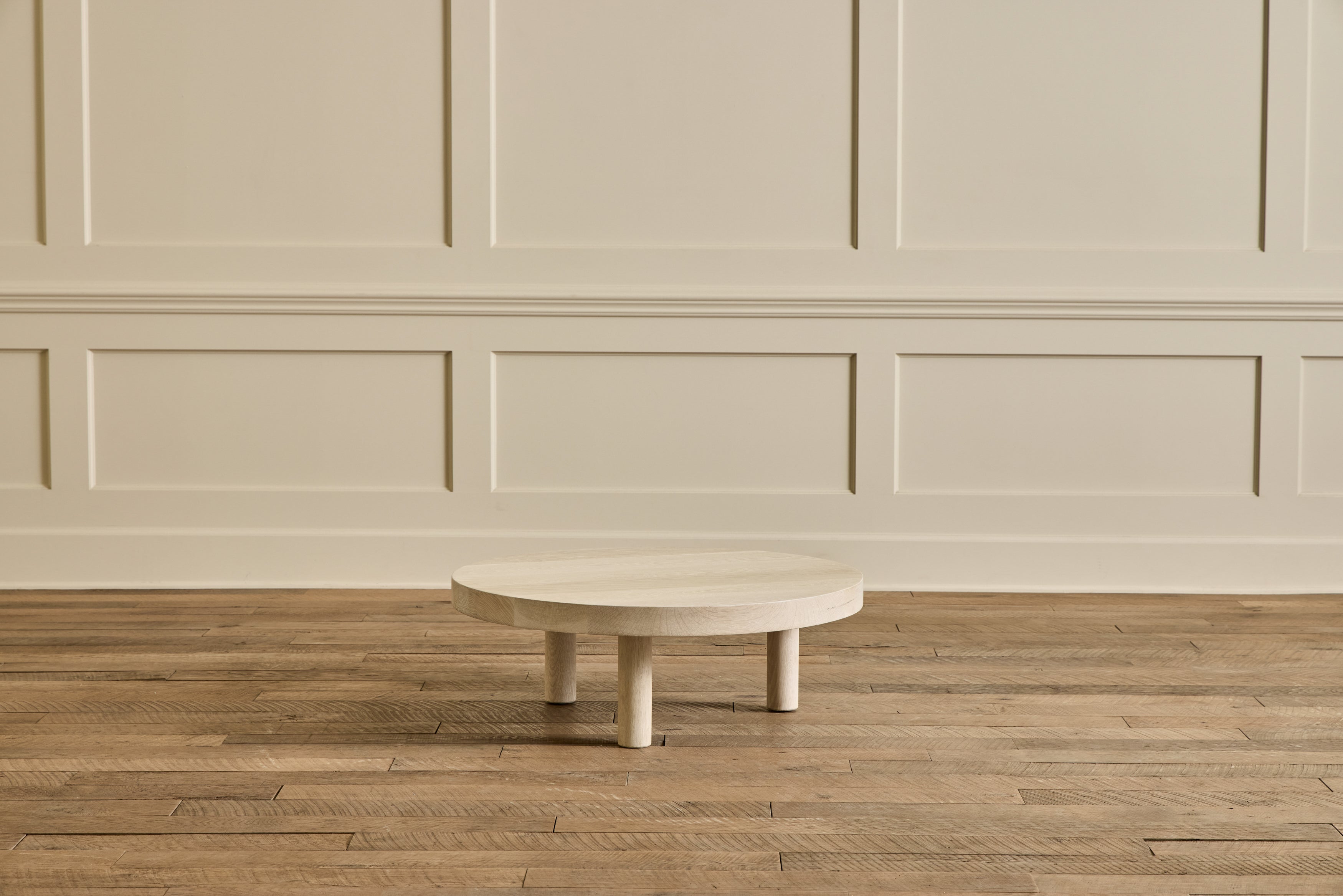 Round Coffee Table, 36"