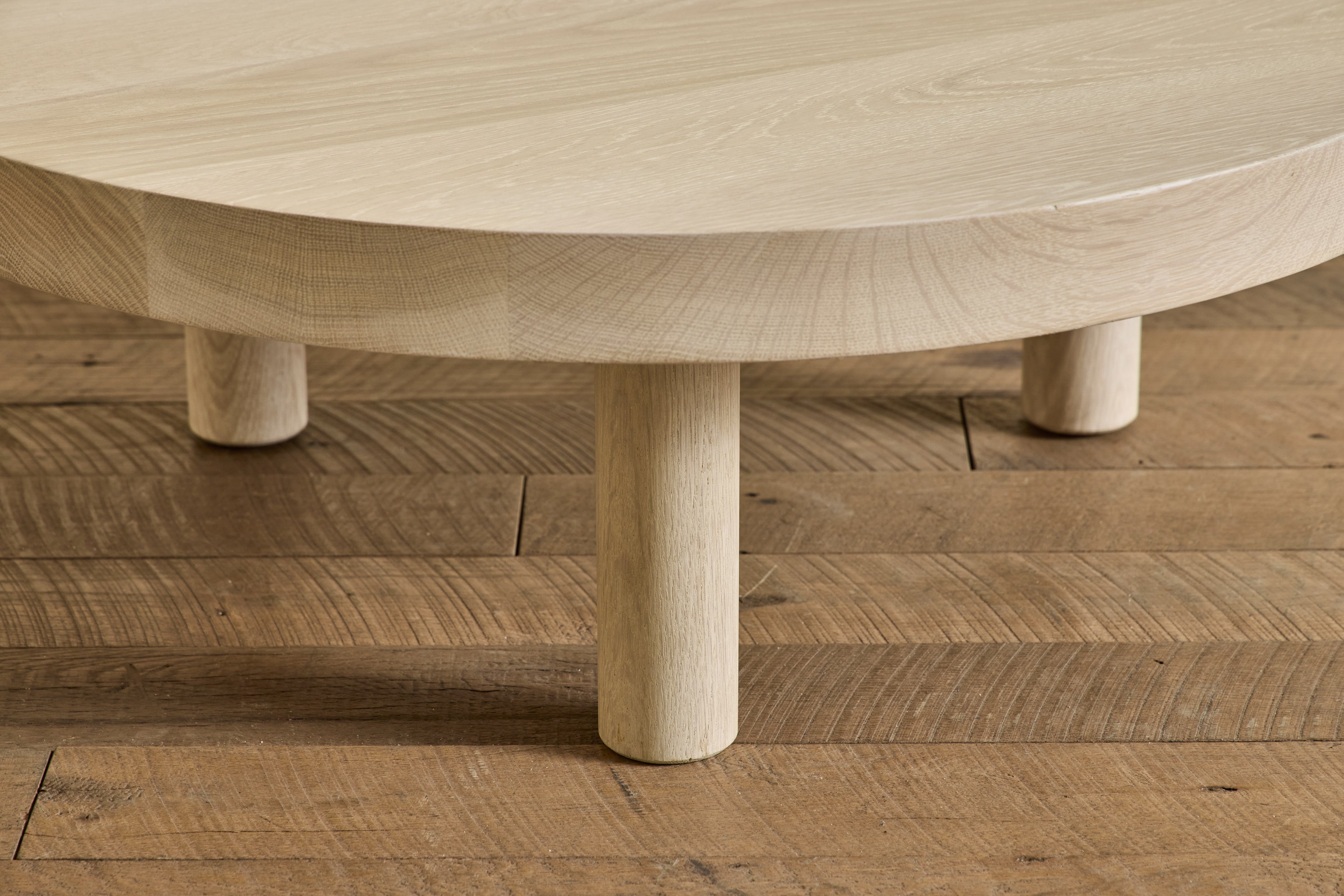 Round Coffee Table, 36"