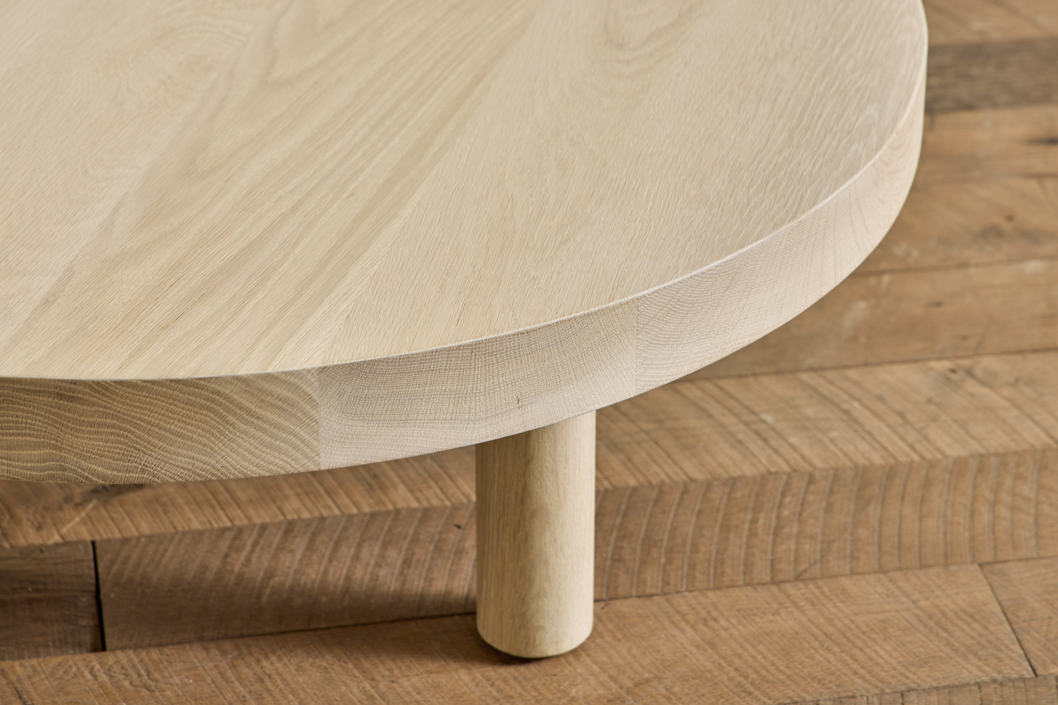 Round Coffee Table, 36"