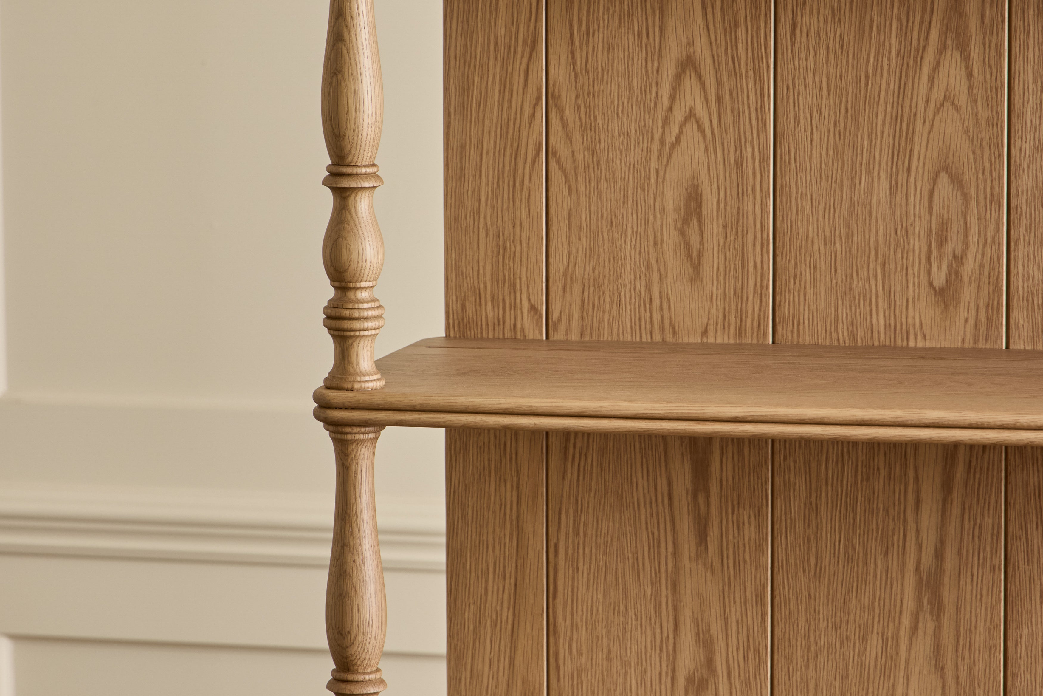 Shown in Natural Oak