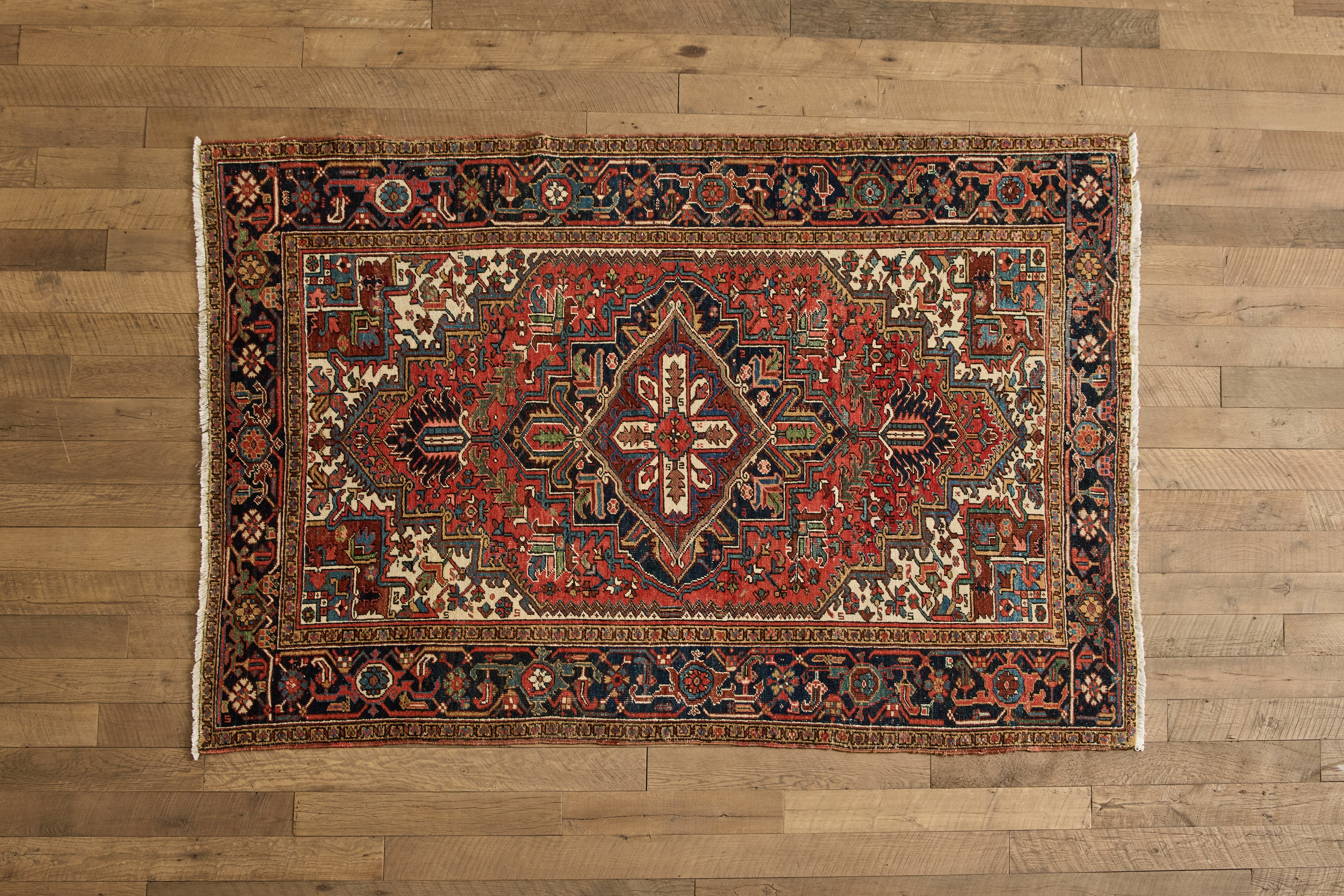 VTG PERSIAN HERIZ RUG 6'2 x 9'