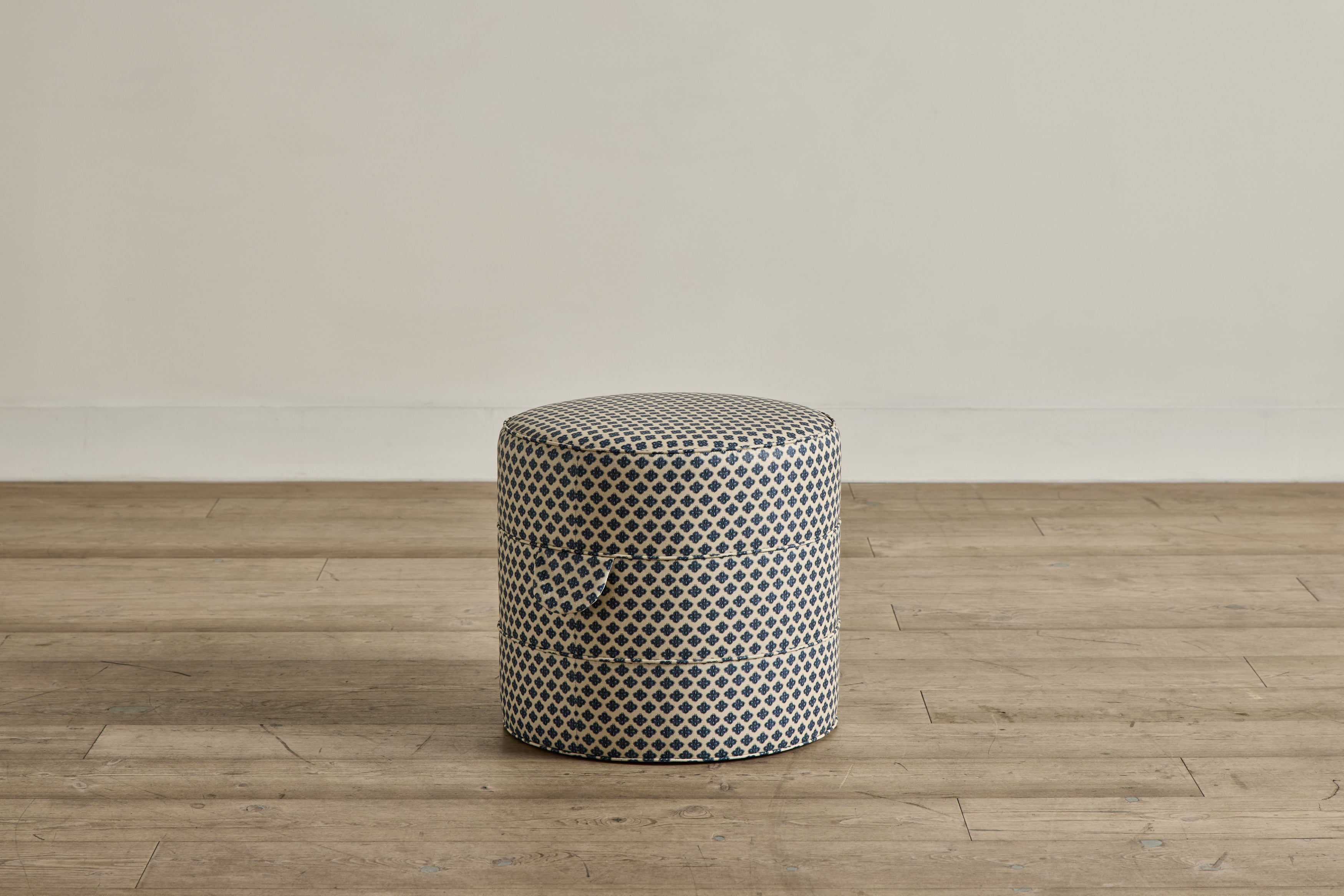 Round Hassock, 17"