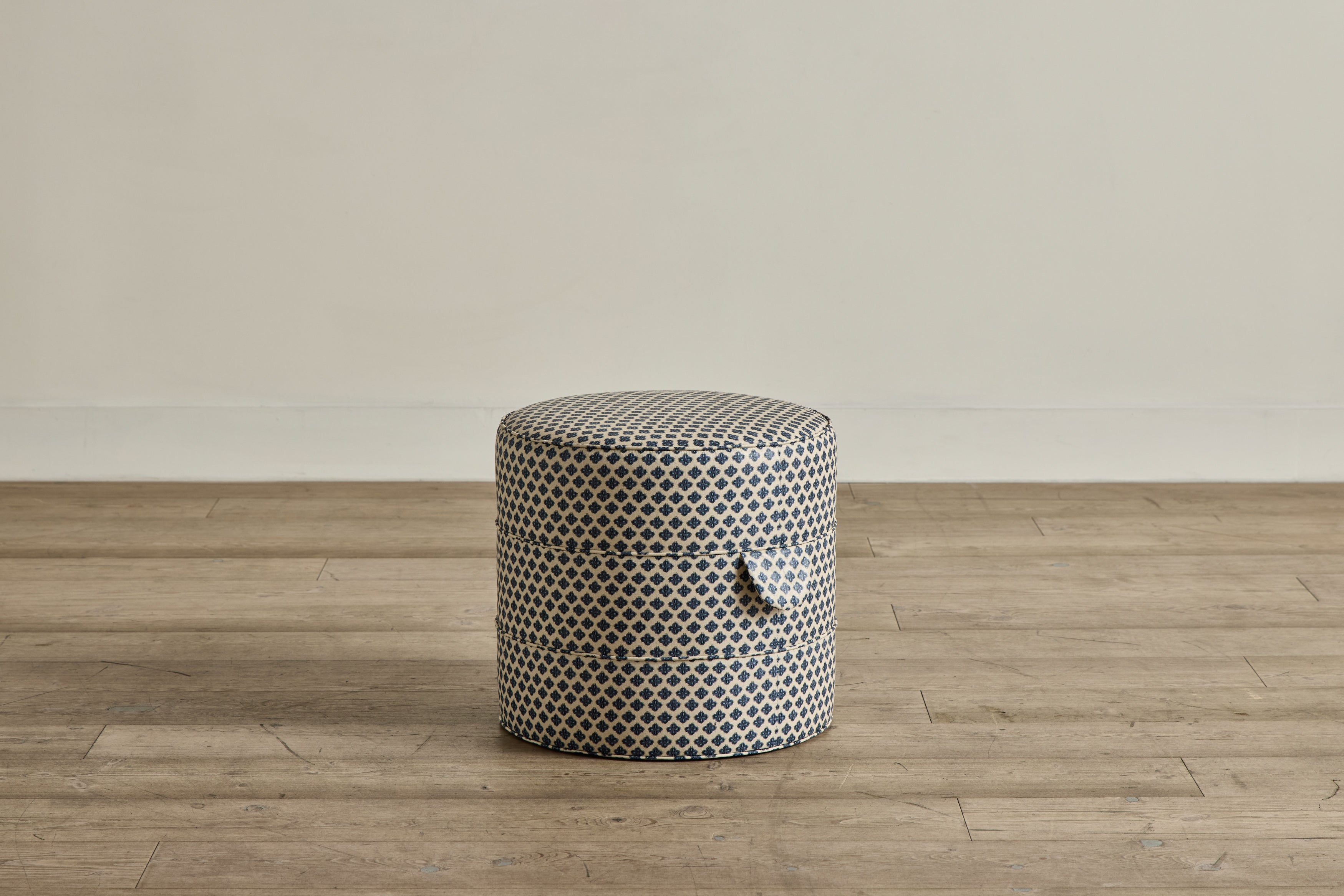 Round Hassock, 17"