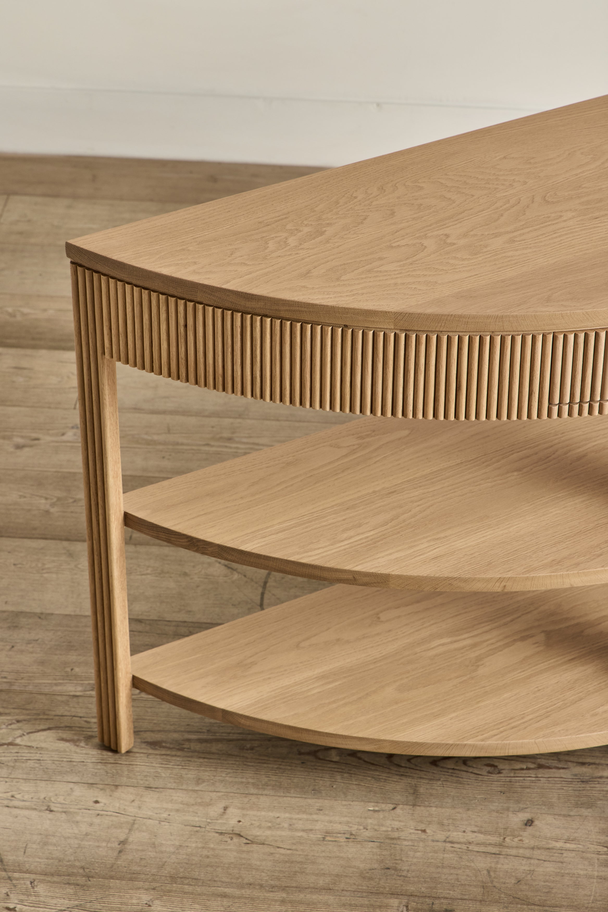 Demilune Console