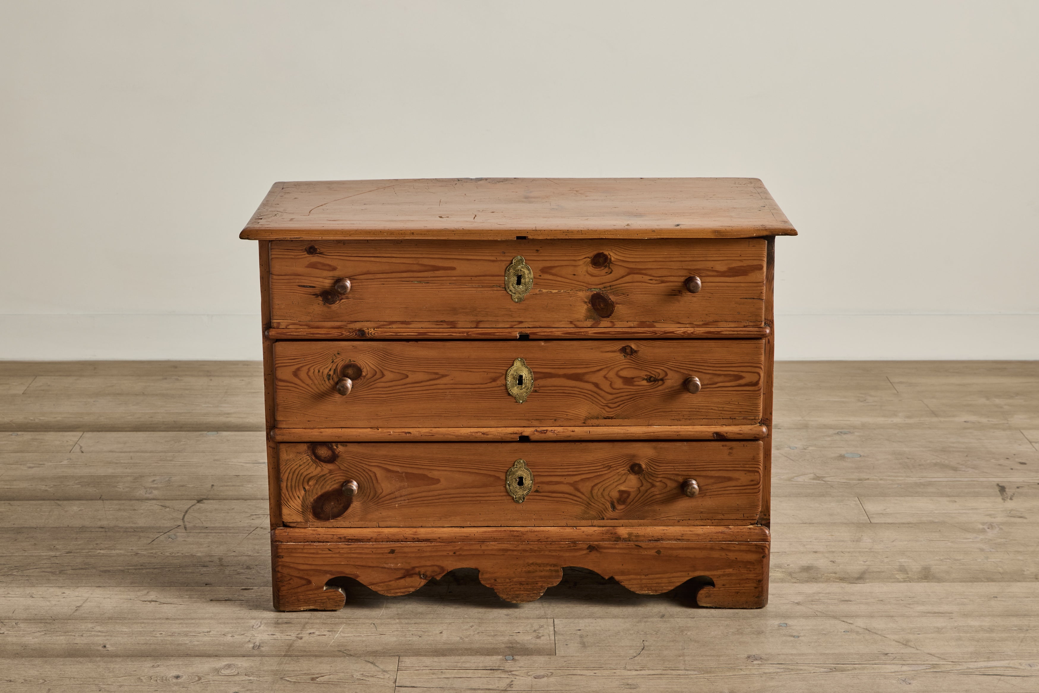 German Pine Wood Dresser