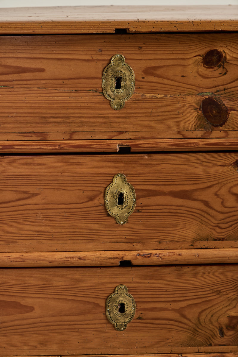 German Pine Wood Dresser