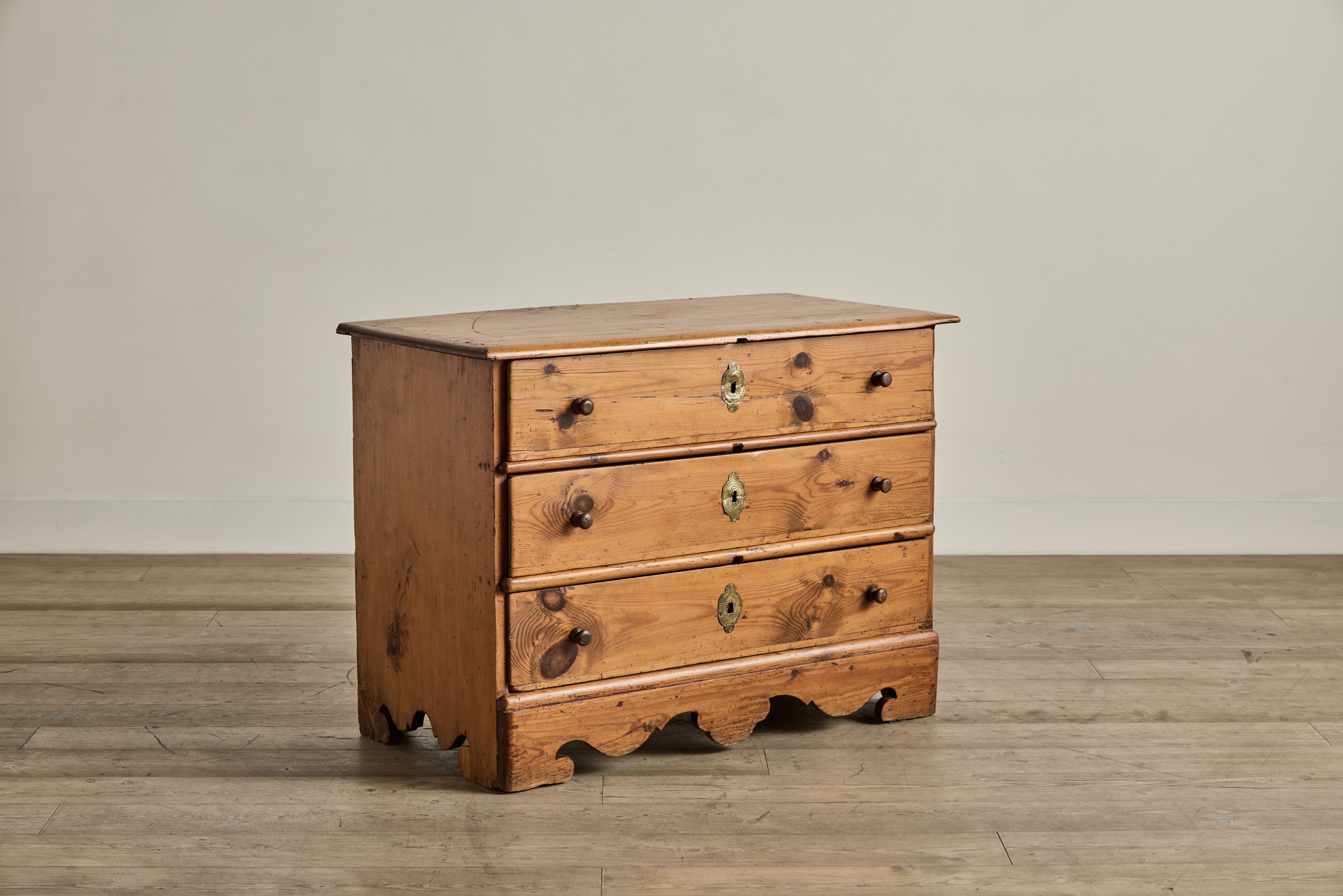 German Pine Wood Dresser