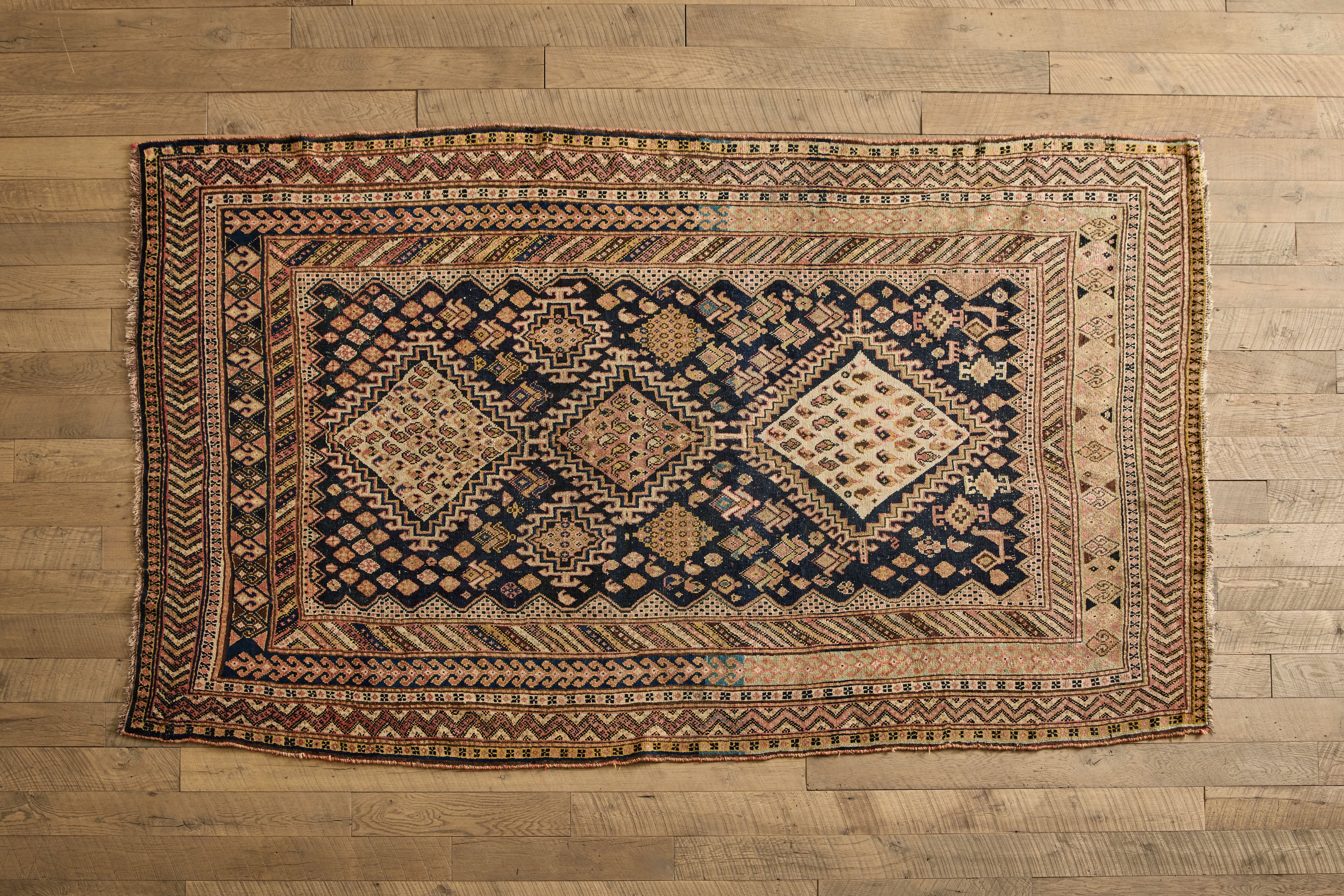 Persian Shiraz Rug 6'2 x 9 '10