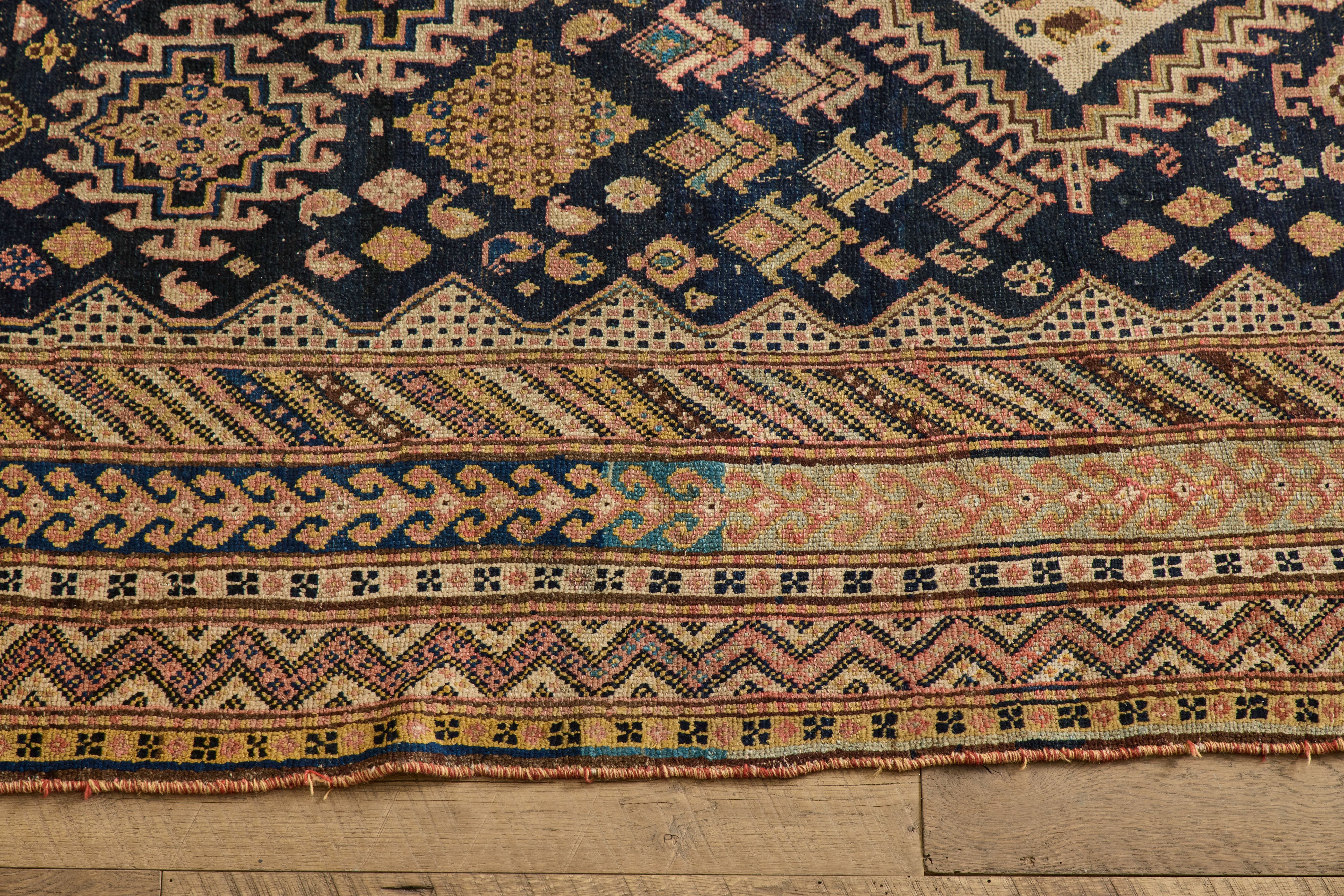 Persian Shiraz Rug 6'2 x 9 '10