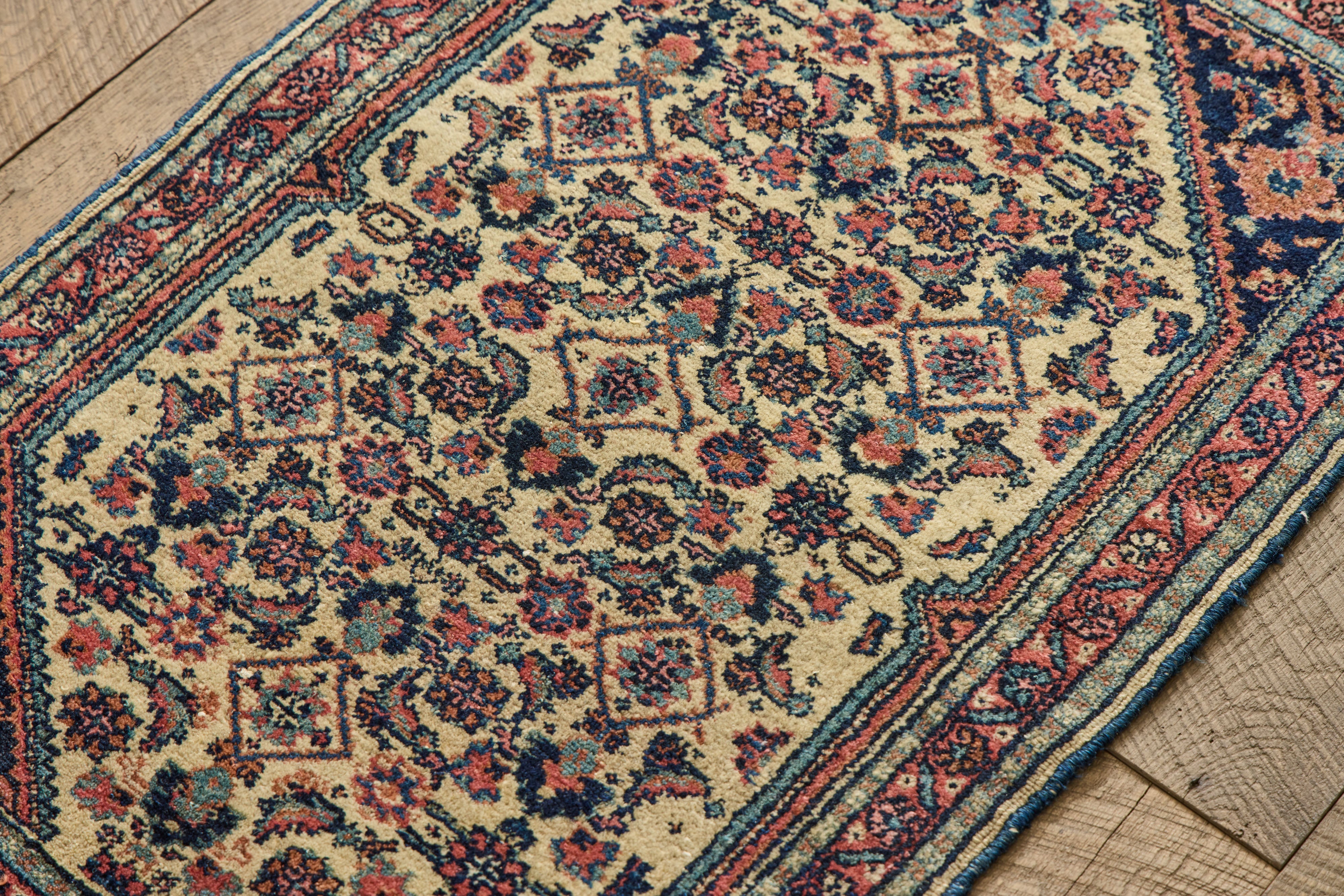Persian Dargazine Throw Rug 2’ x 3’