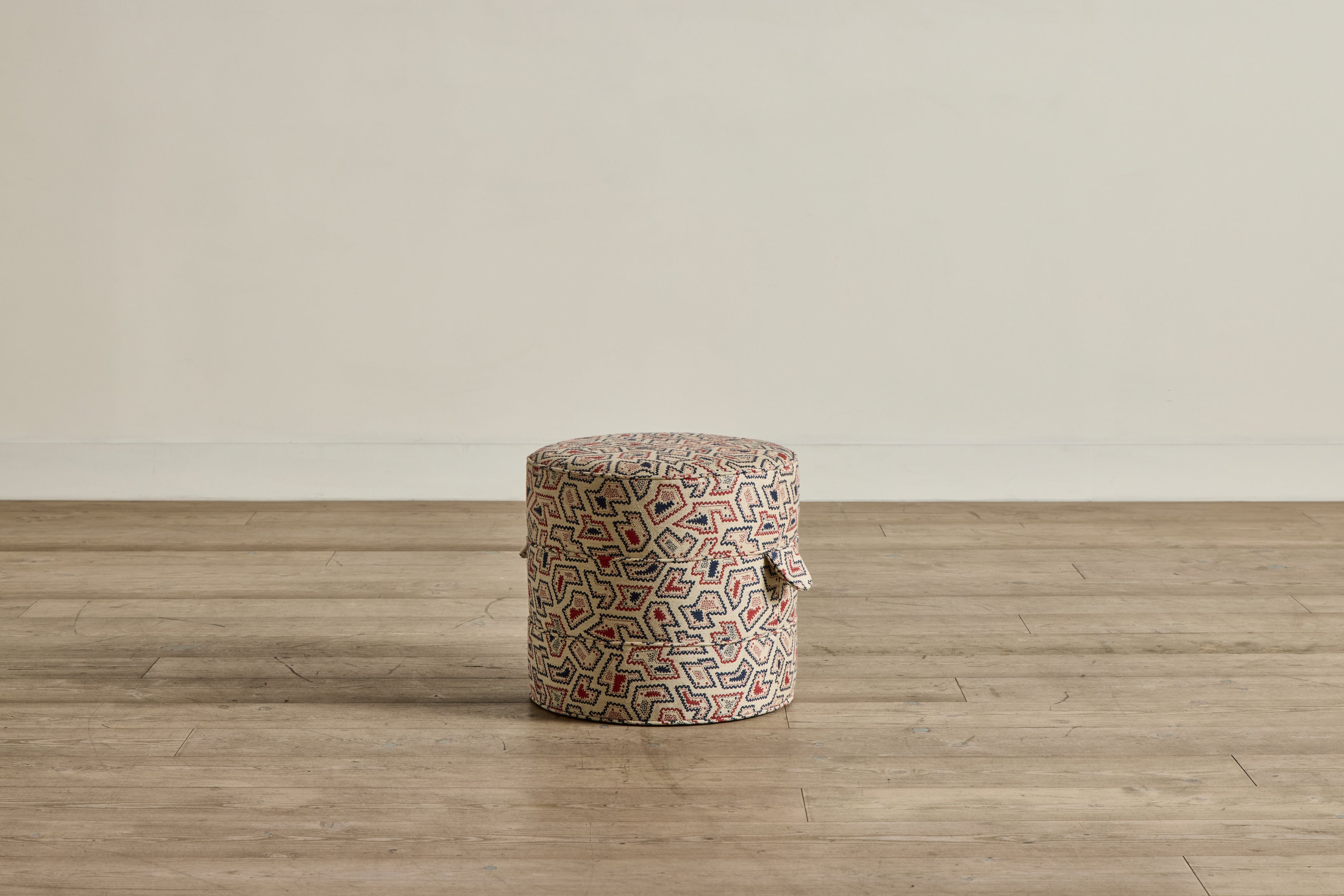 Round Hassock, 17"