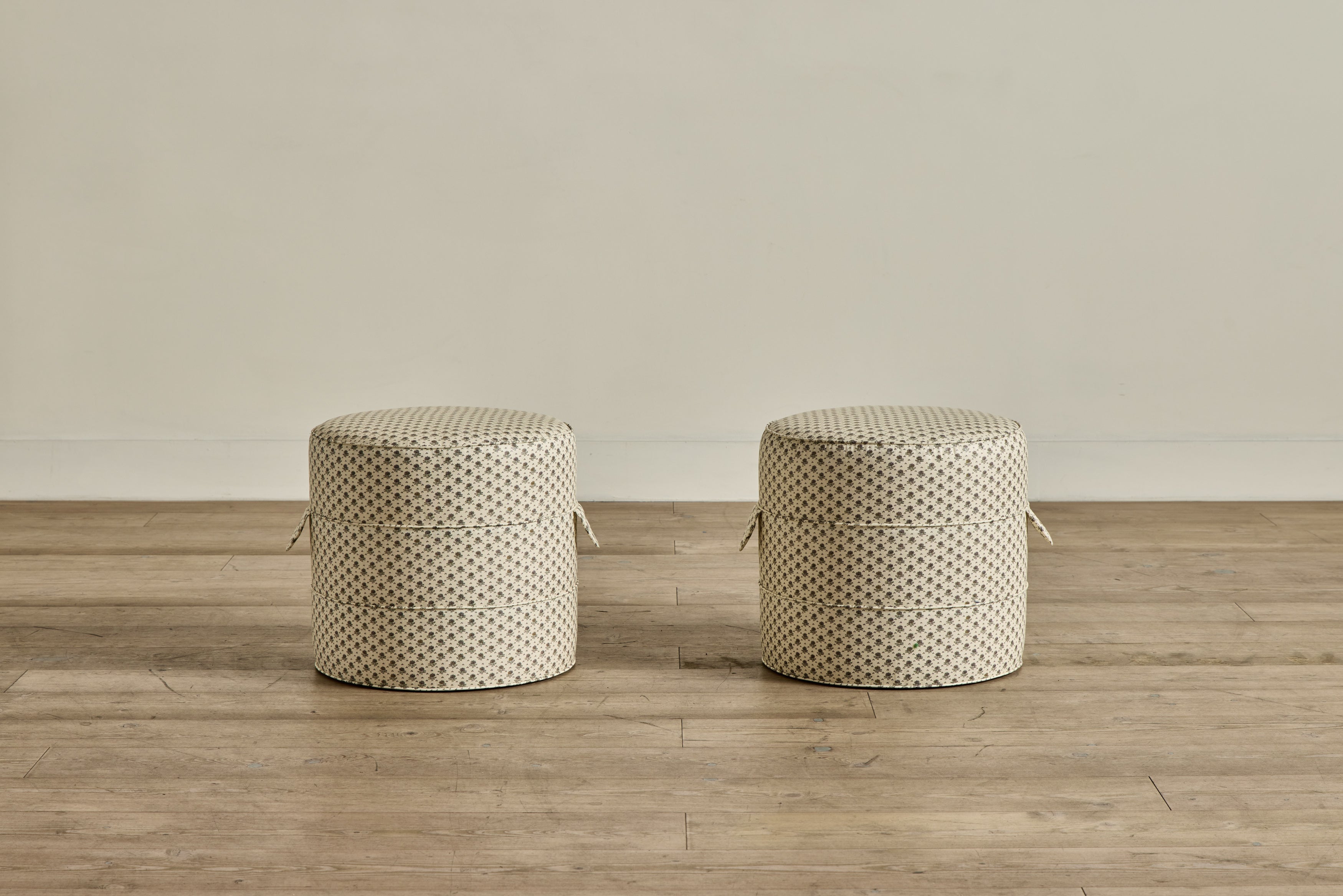 Round Hassock, 17"