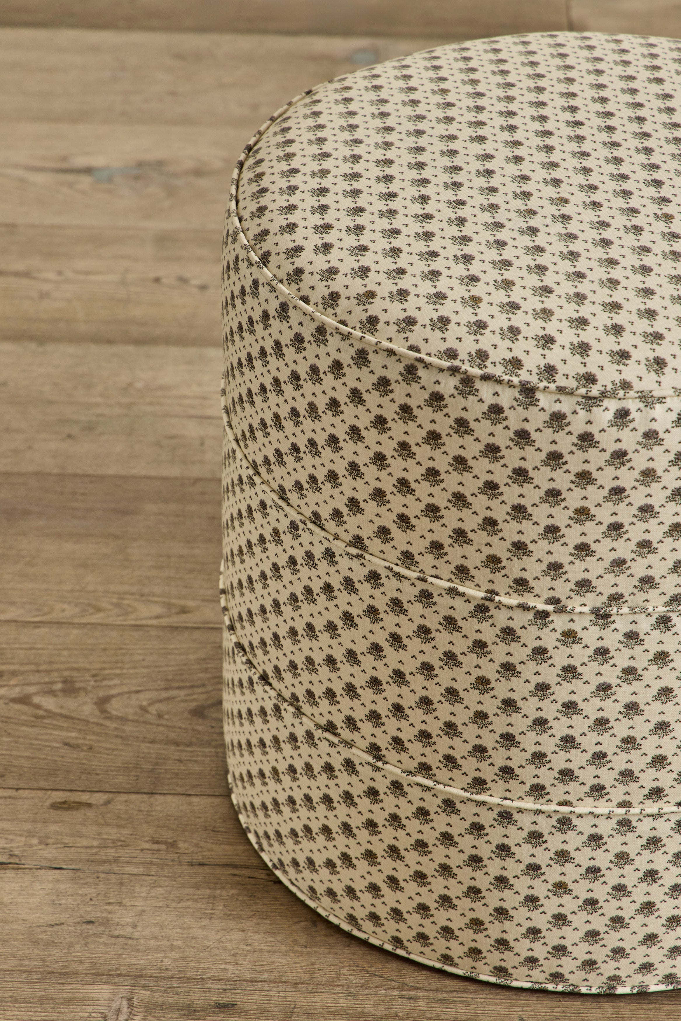 Round Hassock, 17"