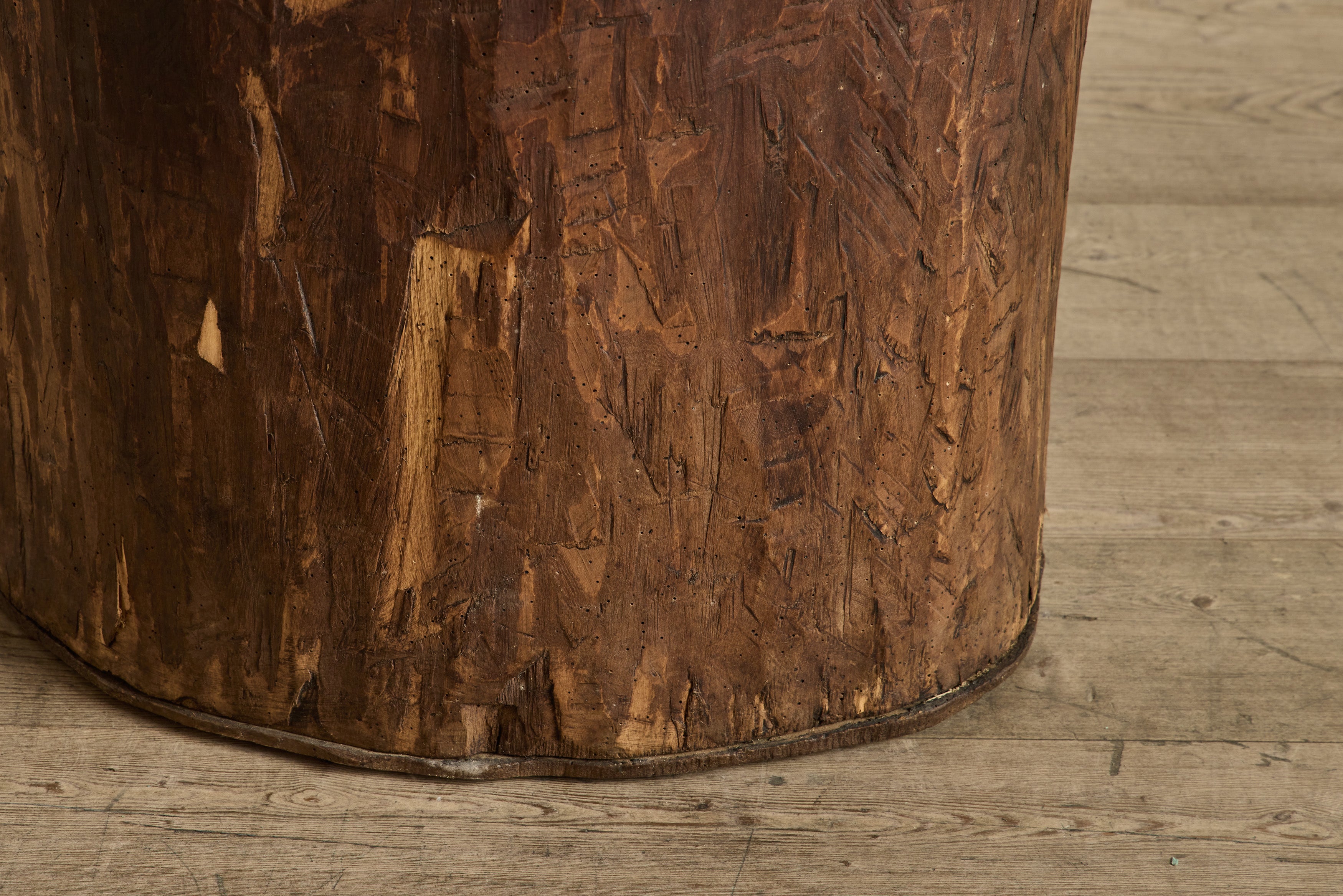 Lidded Hollow Wood Trunk