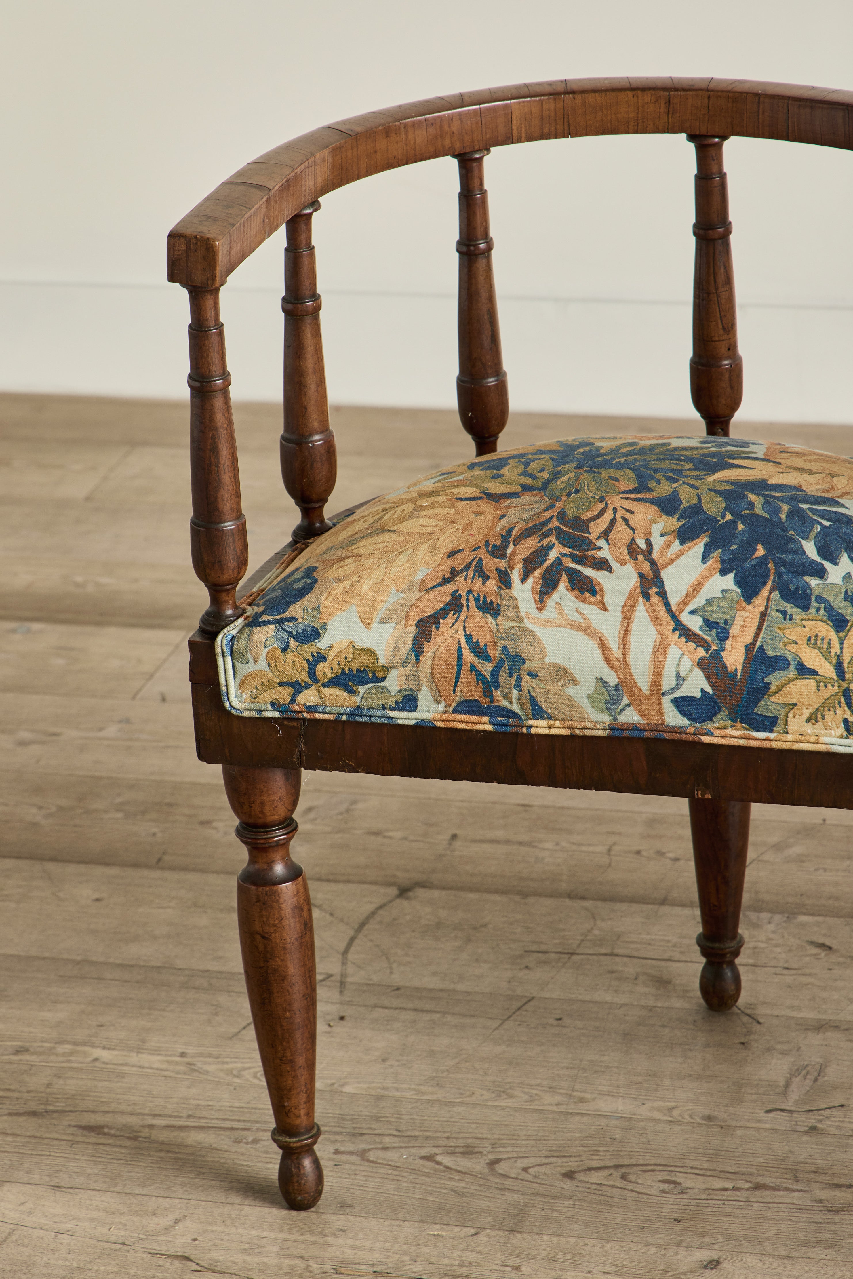Italian Curved Bench