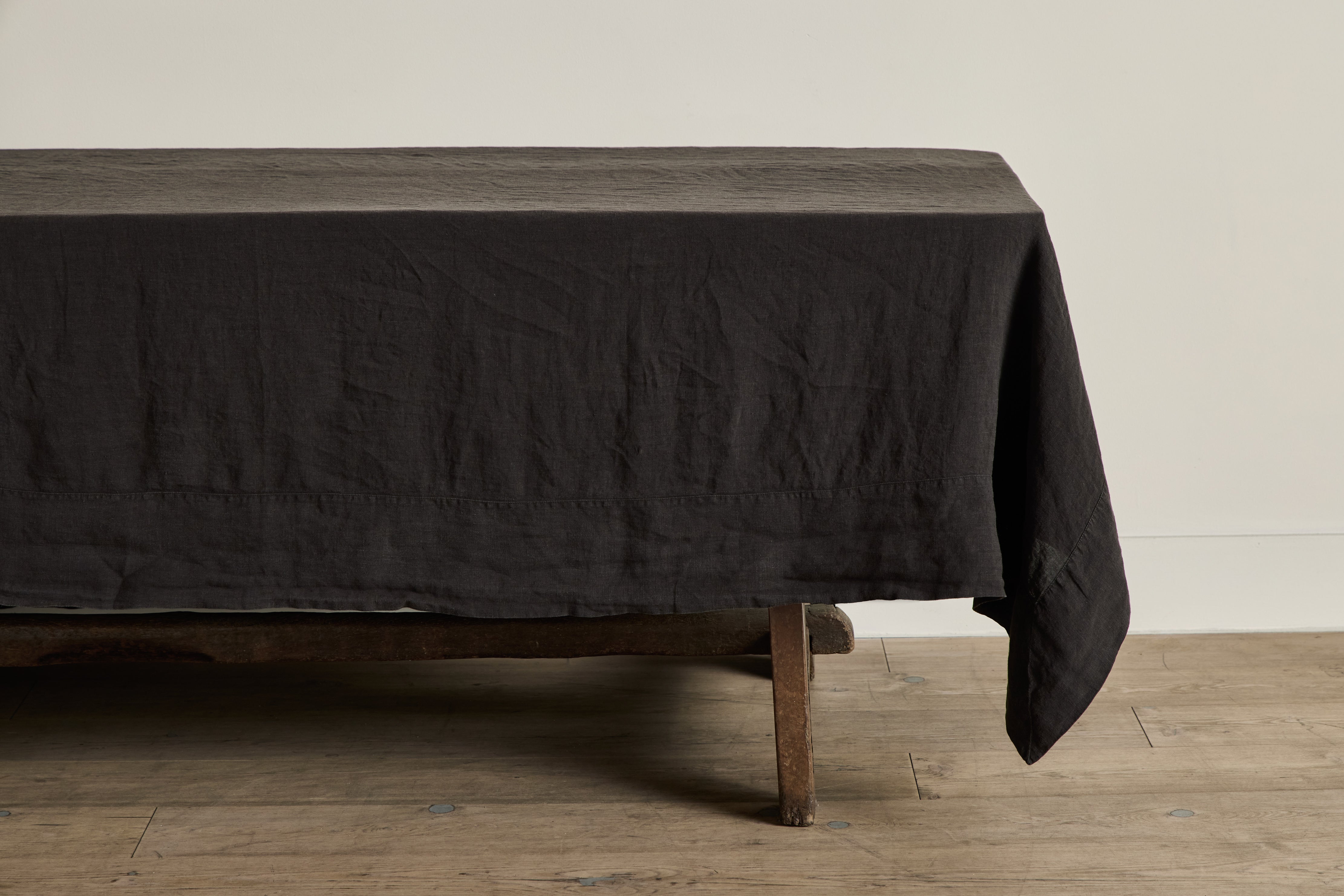 Linen Tablecloth in Black