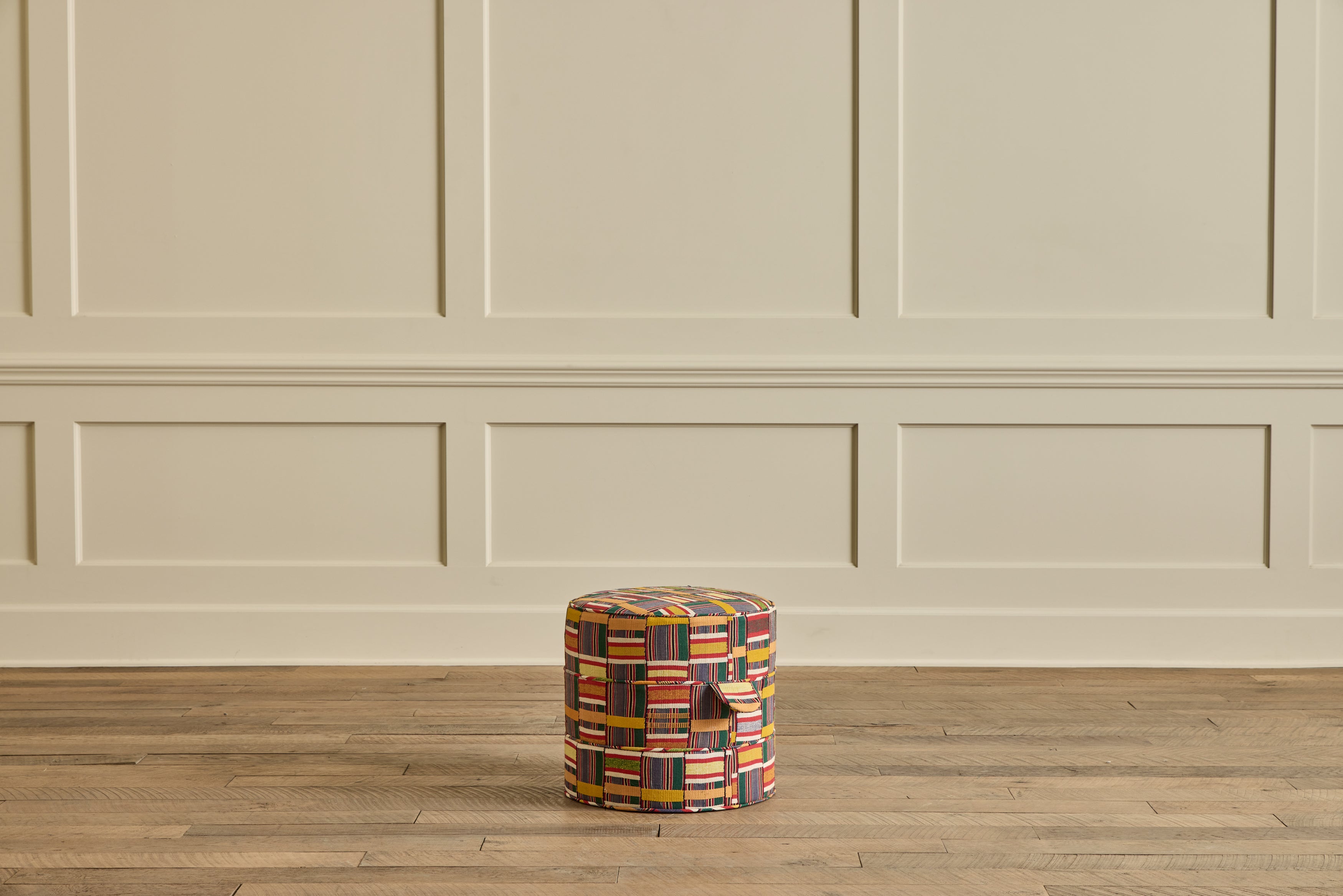 Round Hassock, 17"