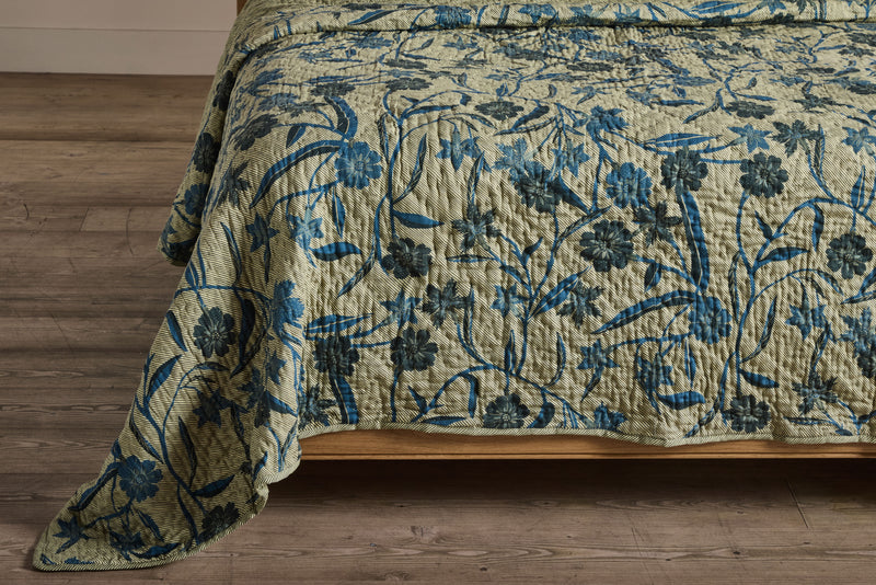 Navy and Creme Hash Stripe Quilt – Nickey Kehoe