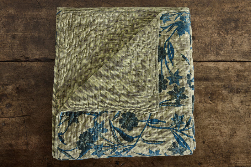 Navy and Creme Hash Stripe Quilt – Nickey Kehoe