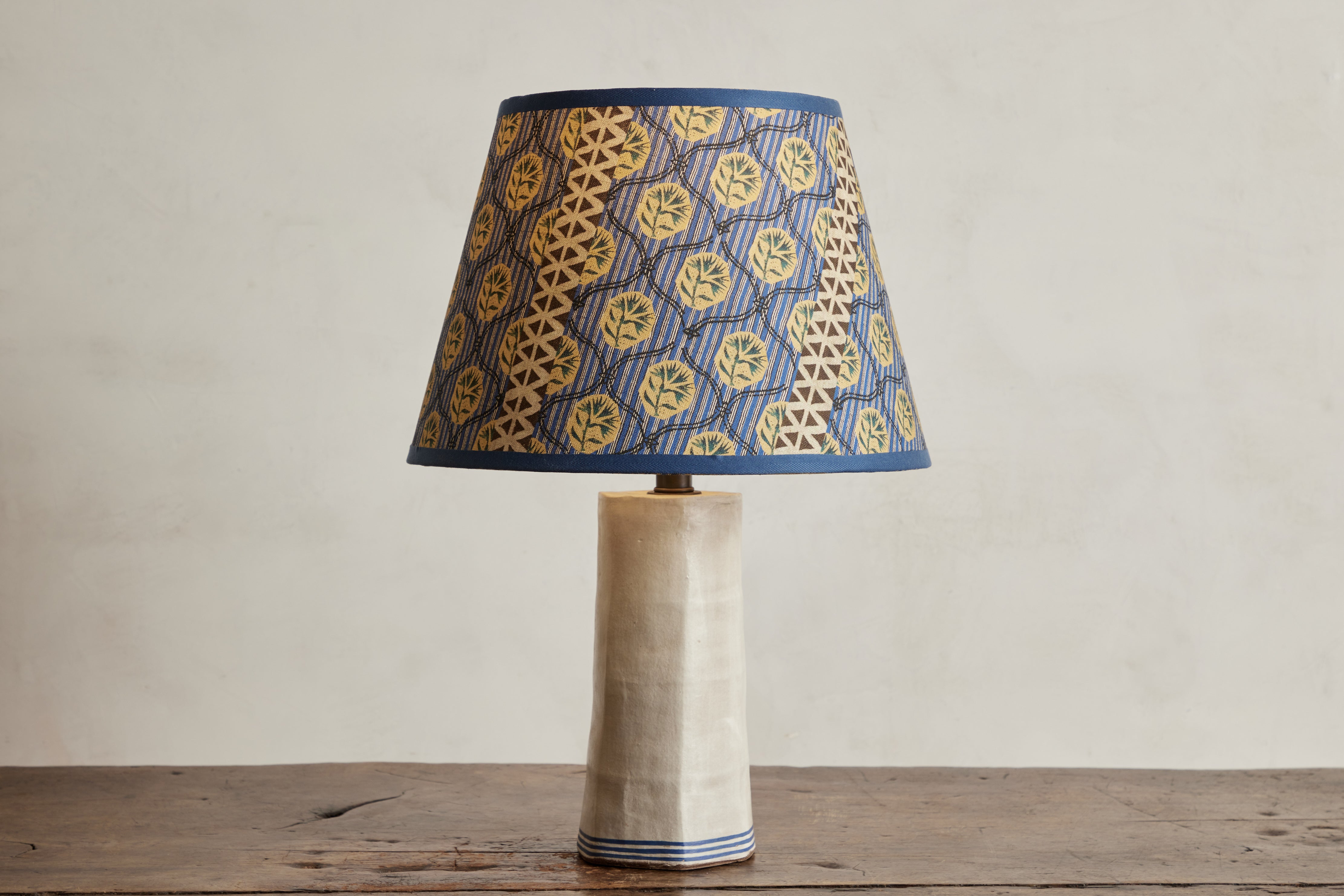 Palo Lamp