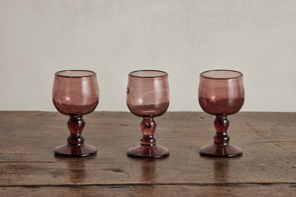 Red Wine Glass in Framboise