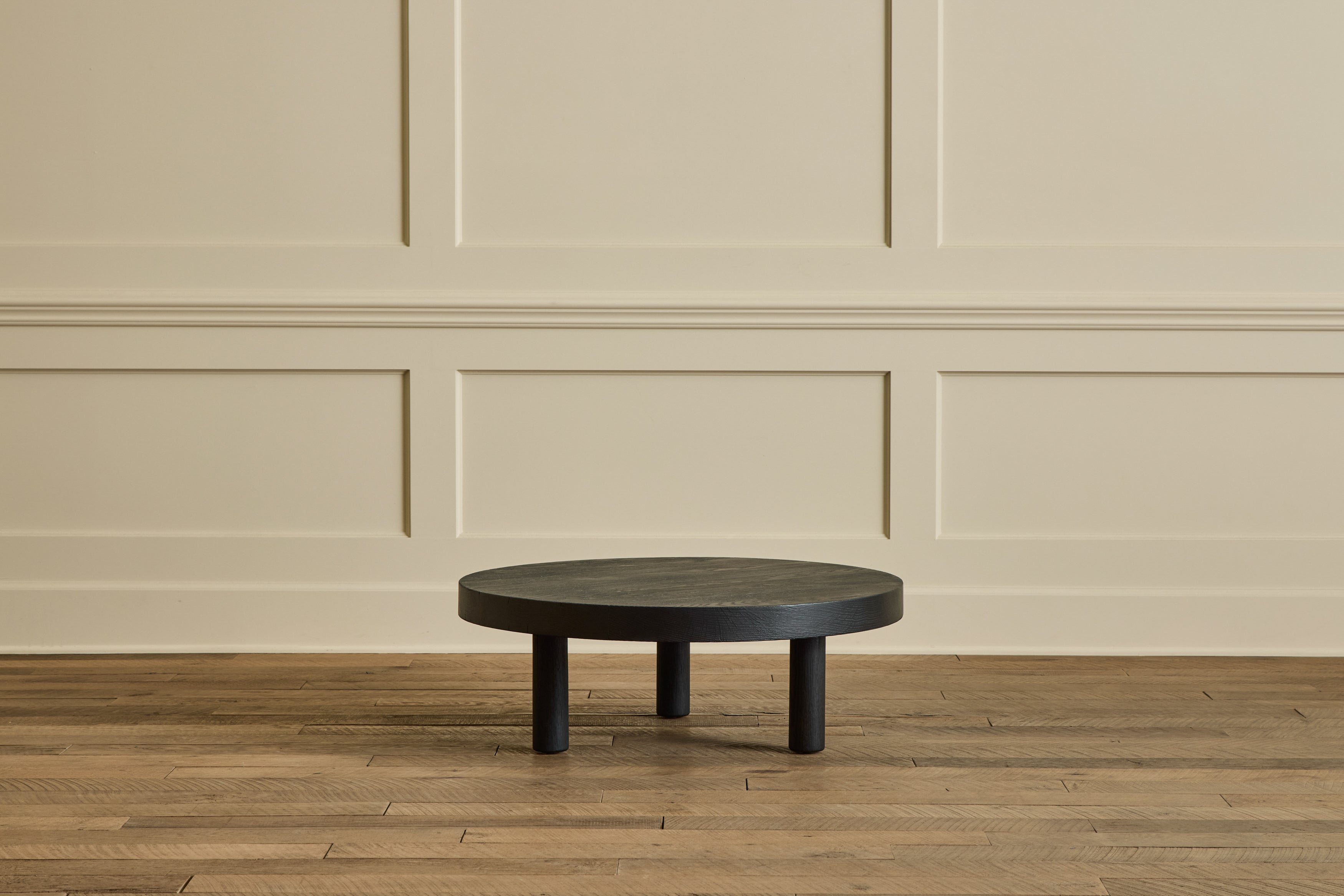 Round Coffee Table, 36"
