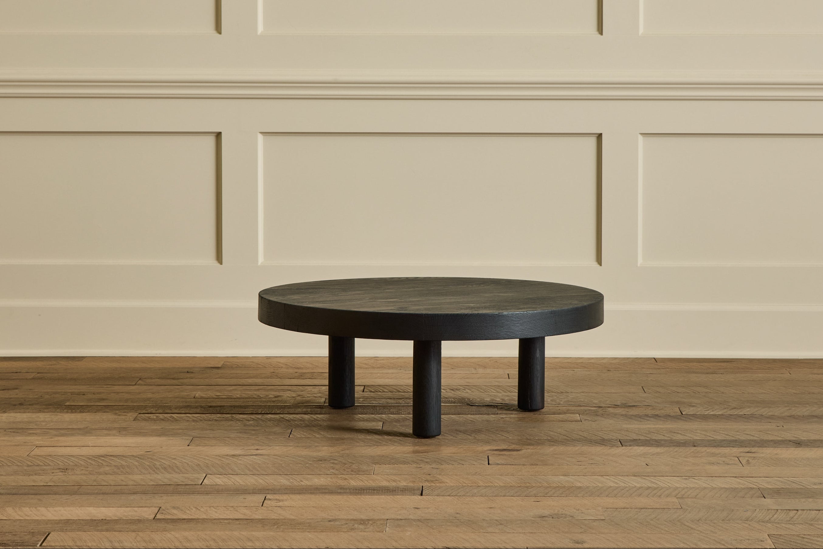 Round Coffee Table, 36"