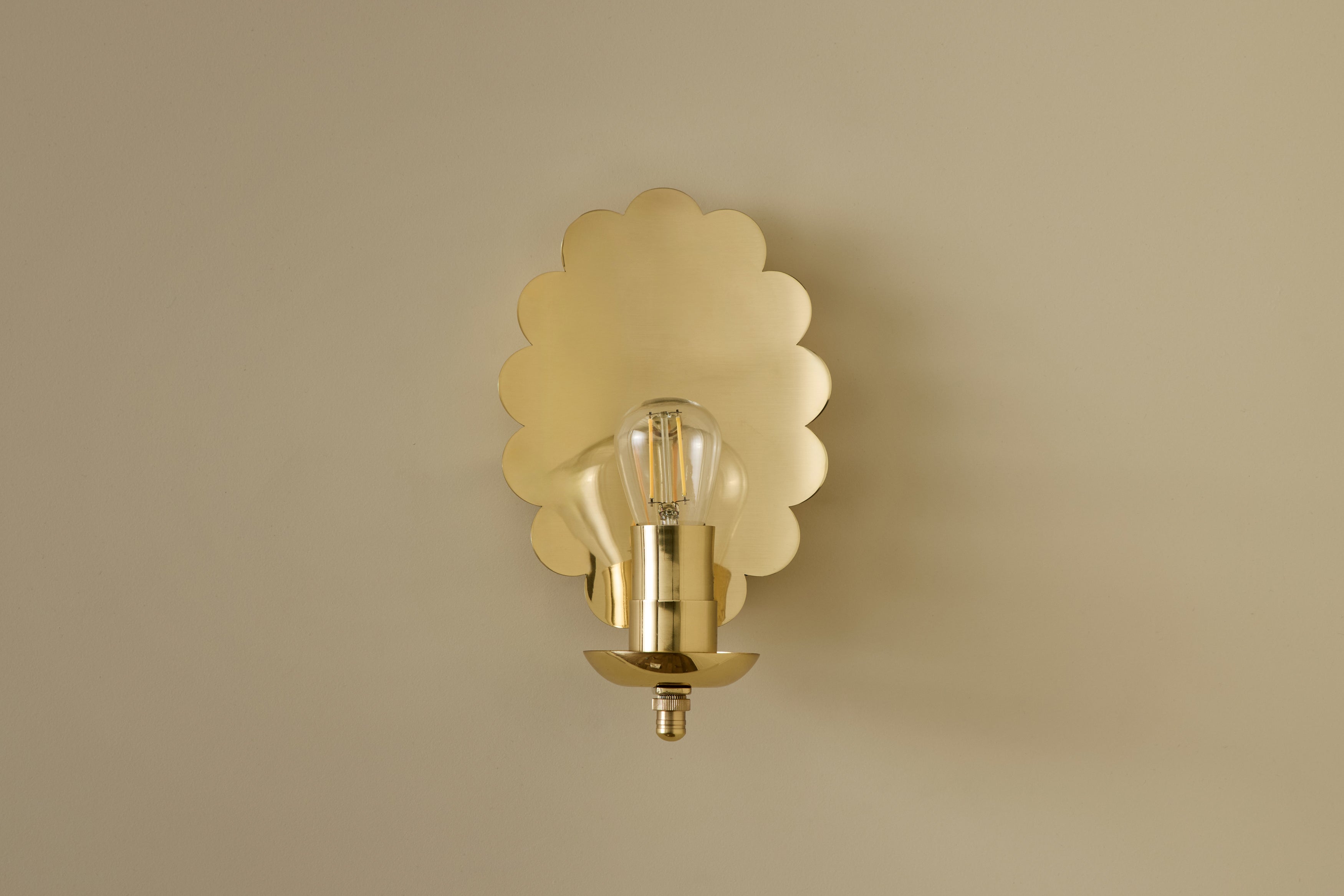 Scallop Sconce
