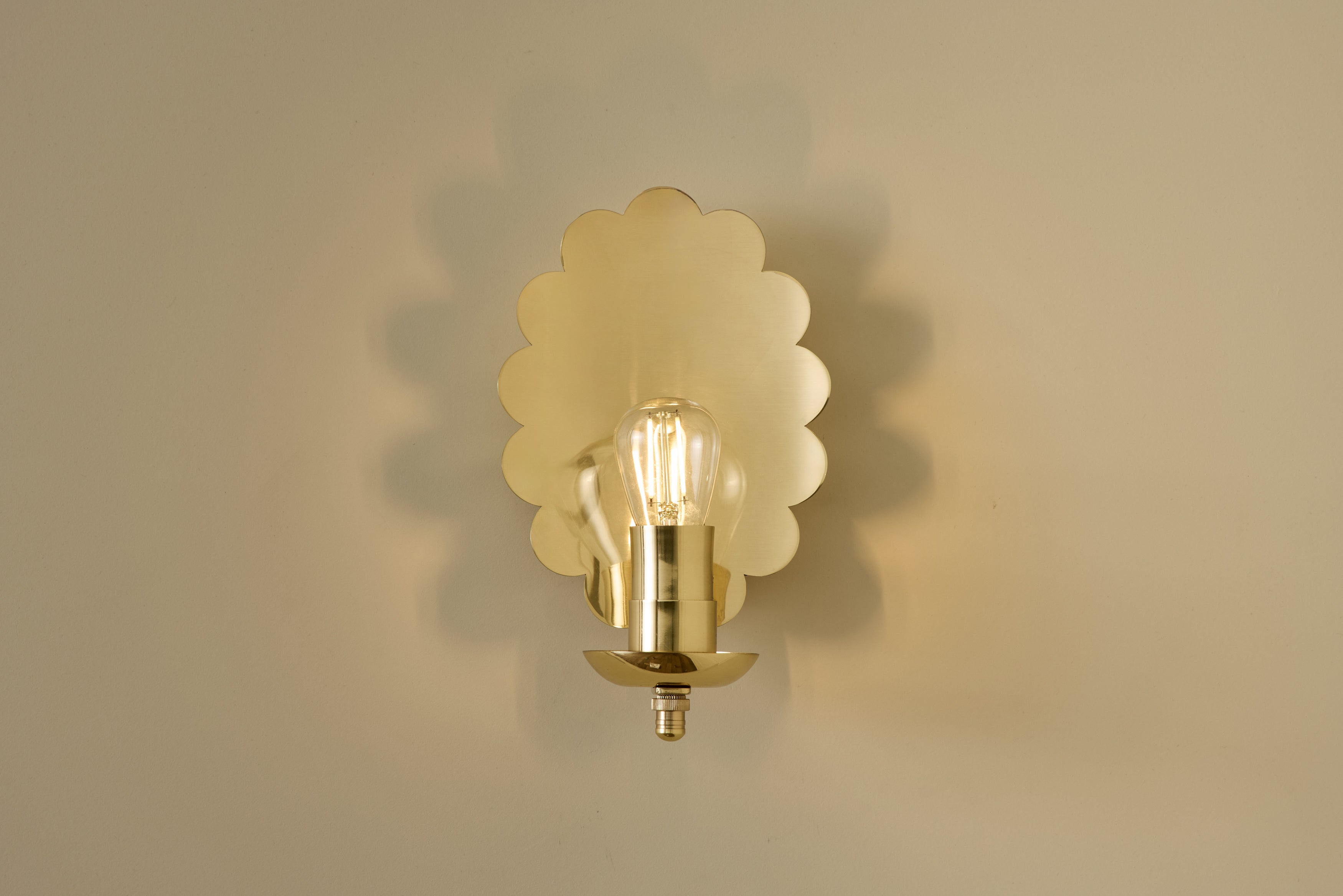 Scallop Sconce