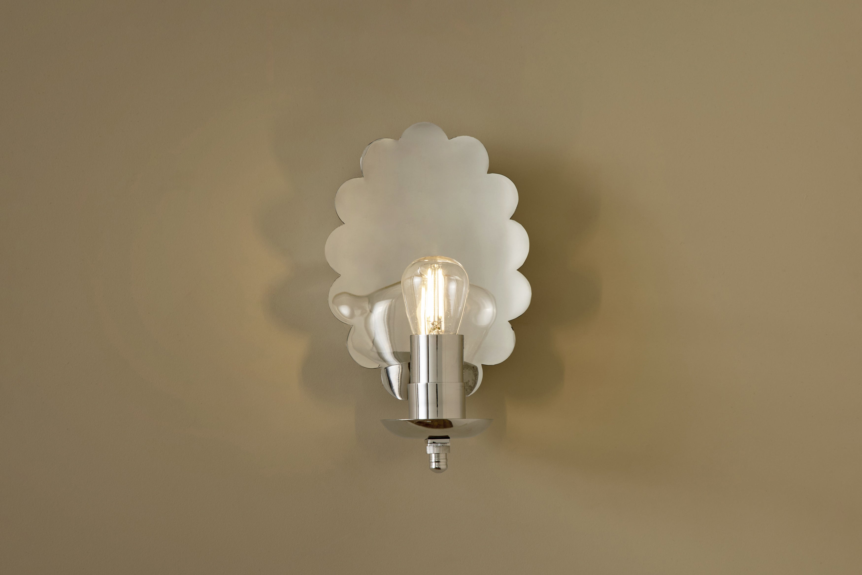 Scallop Sconce