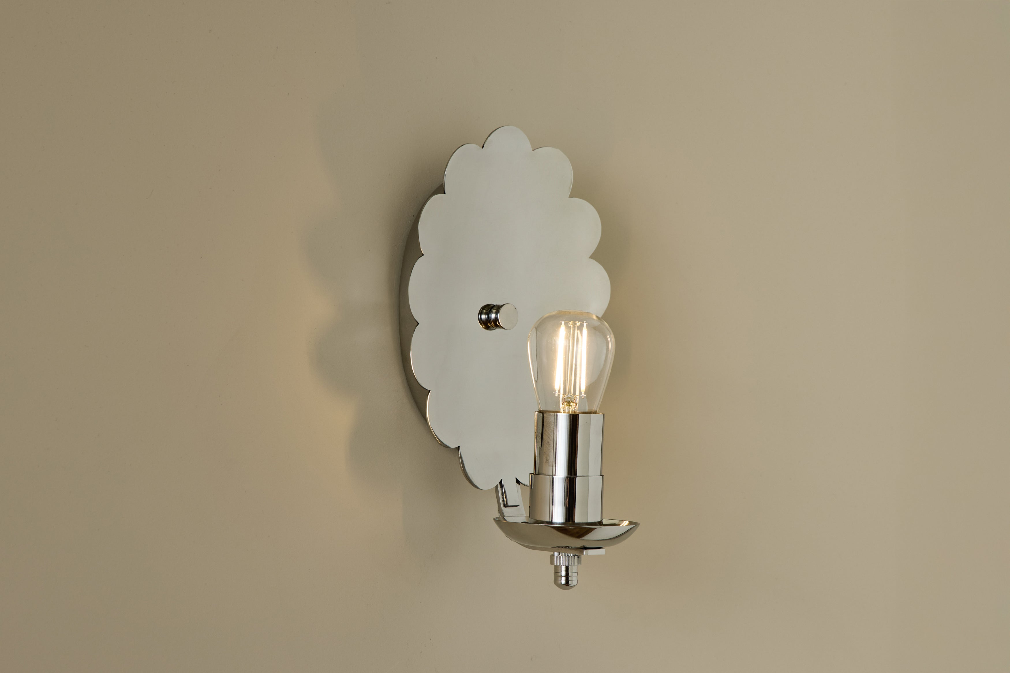Scallop Sconce