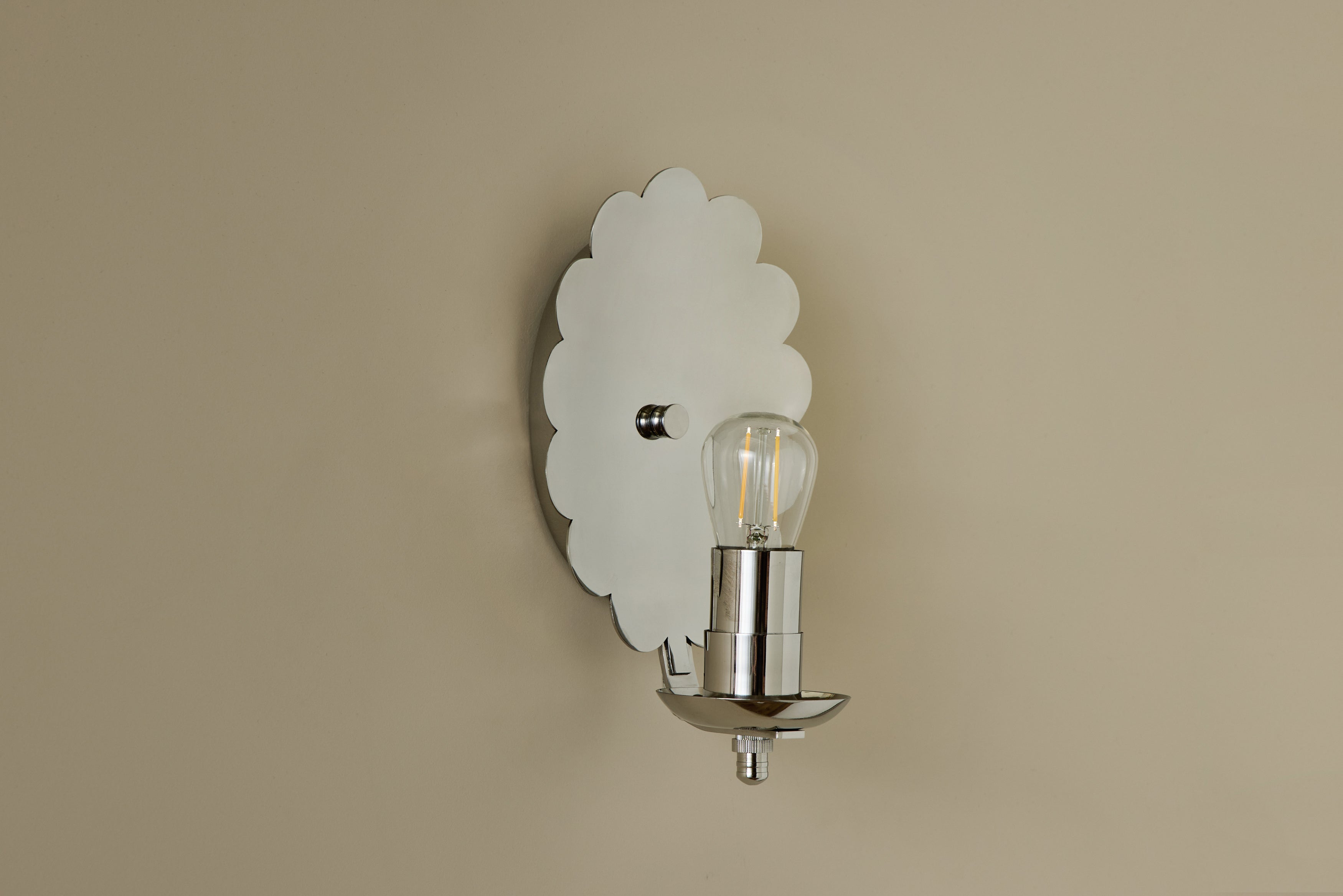 Scallop Sconce