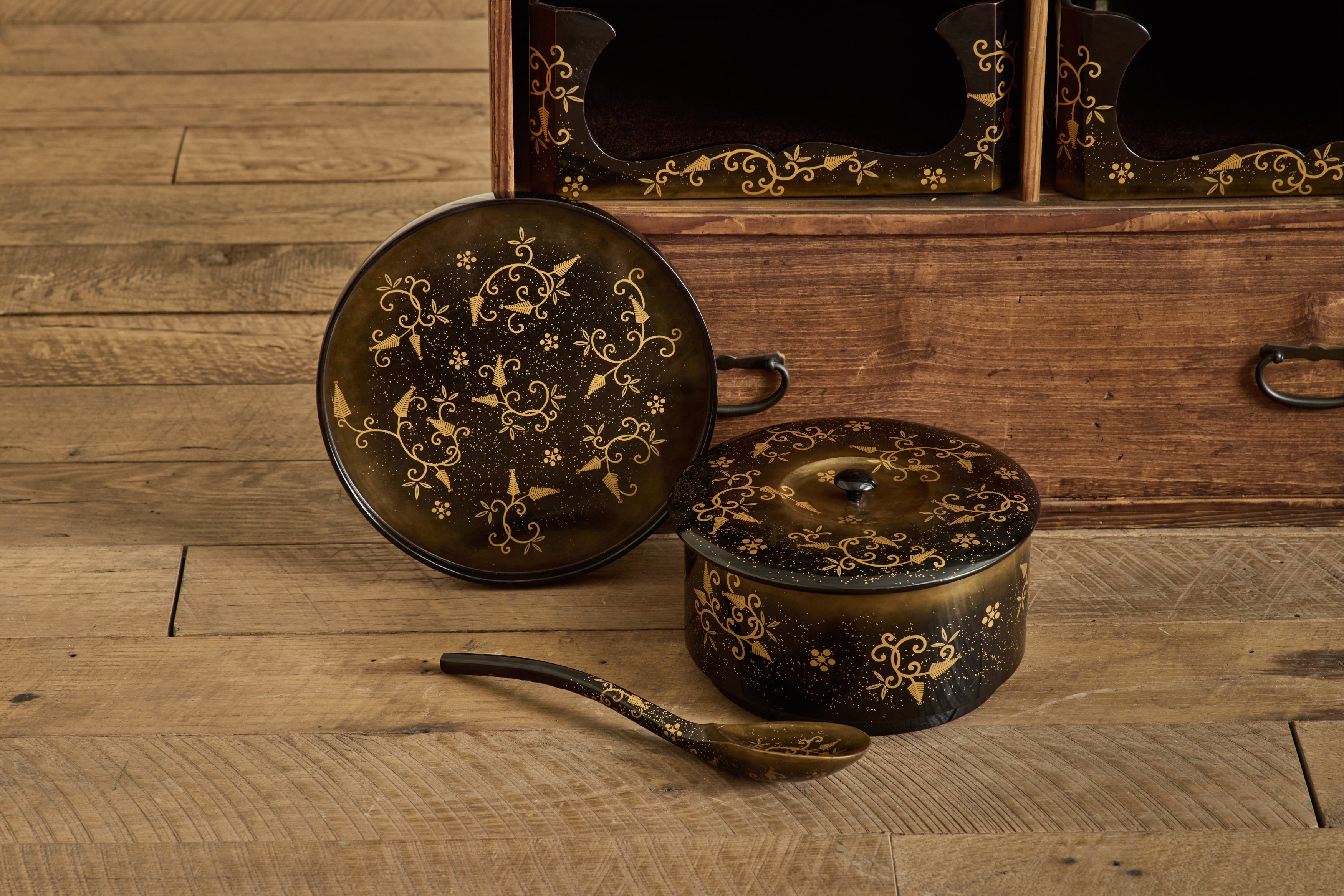 Japanese Lacquered Tray Box