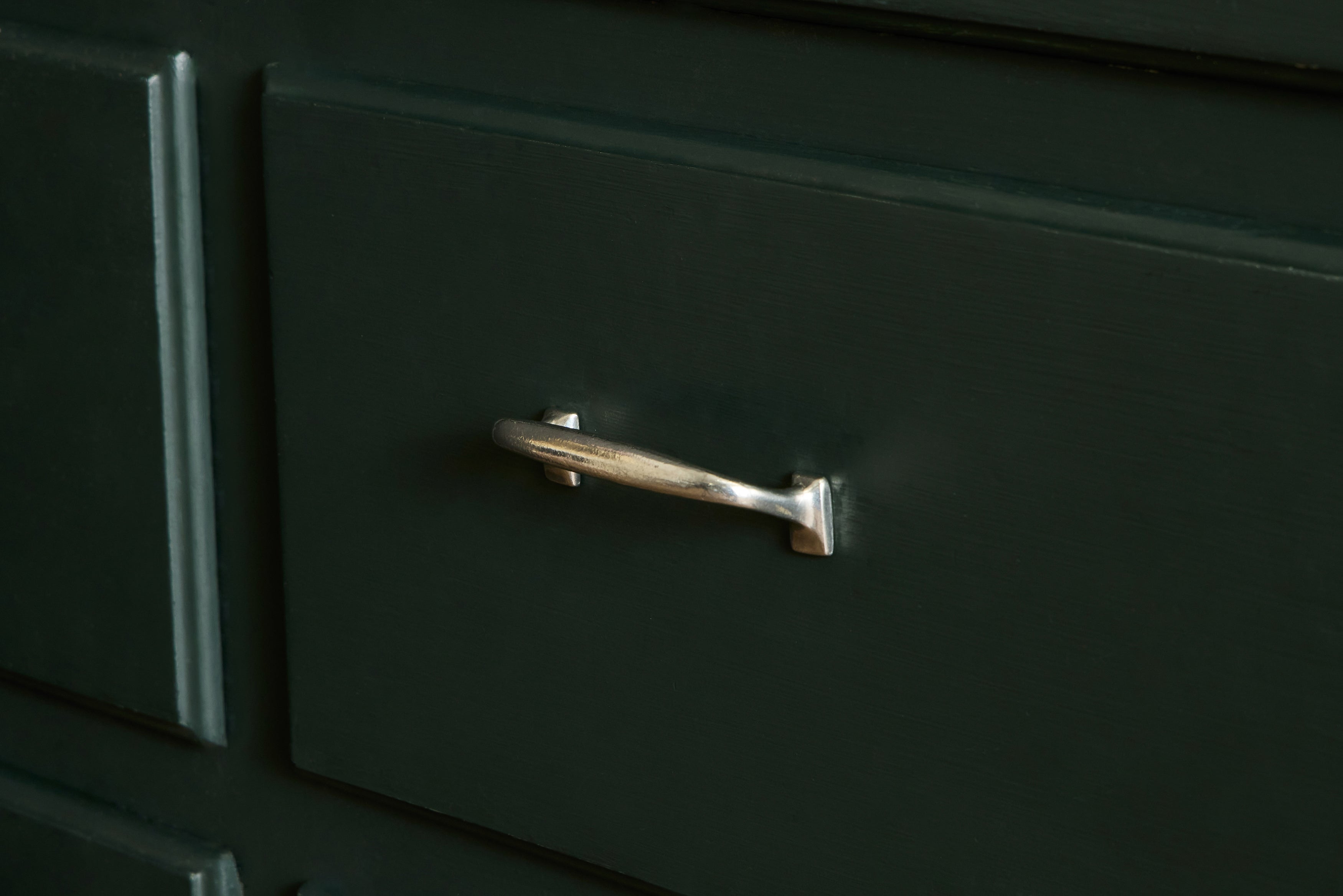 Pewter Angled Pull (Multiple Sizes)