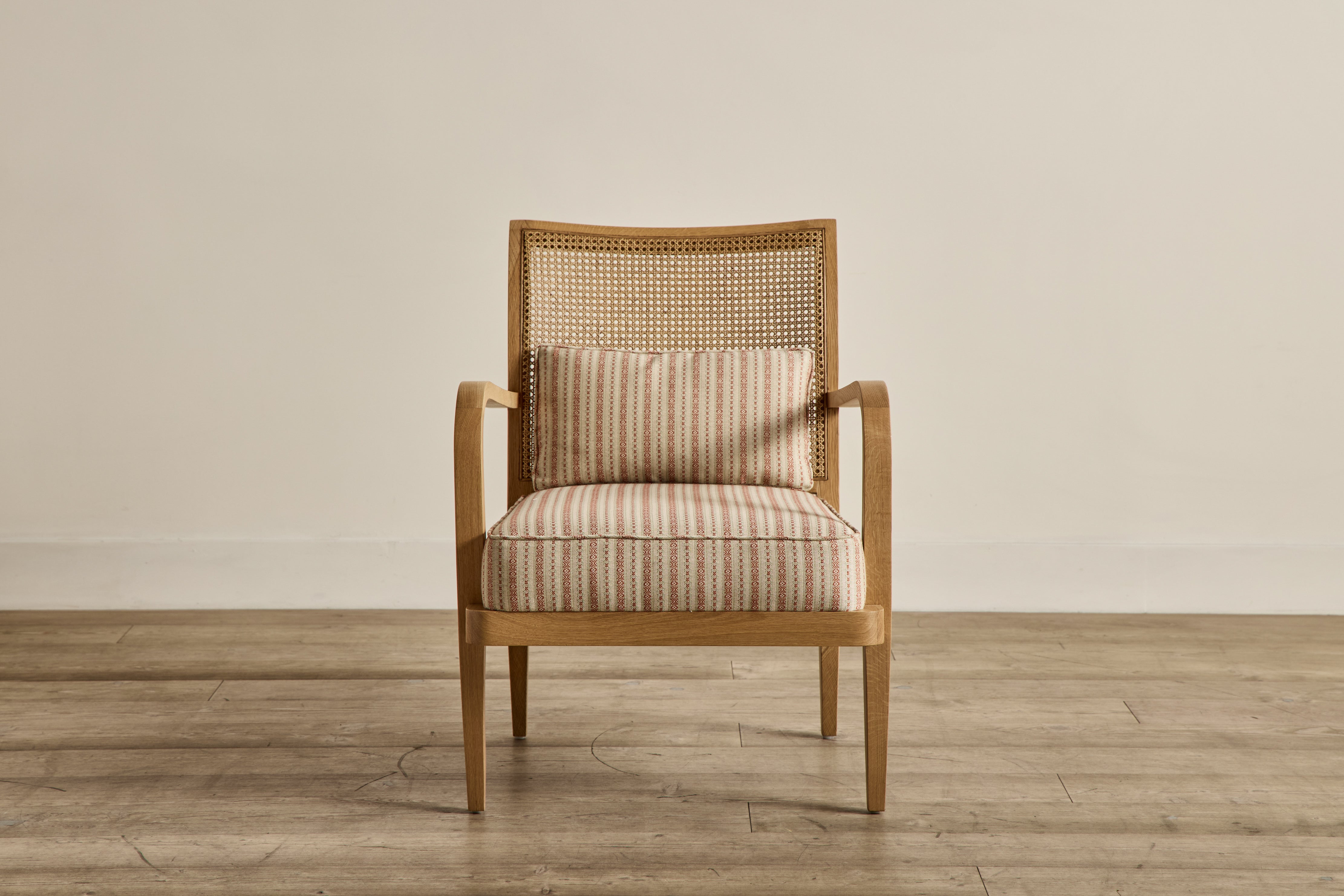Shown in Customer’s Own Material (Susan Deliss Ticking Apricot/Olive) and Natural Oak