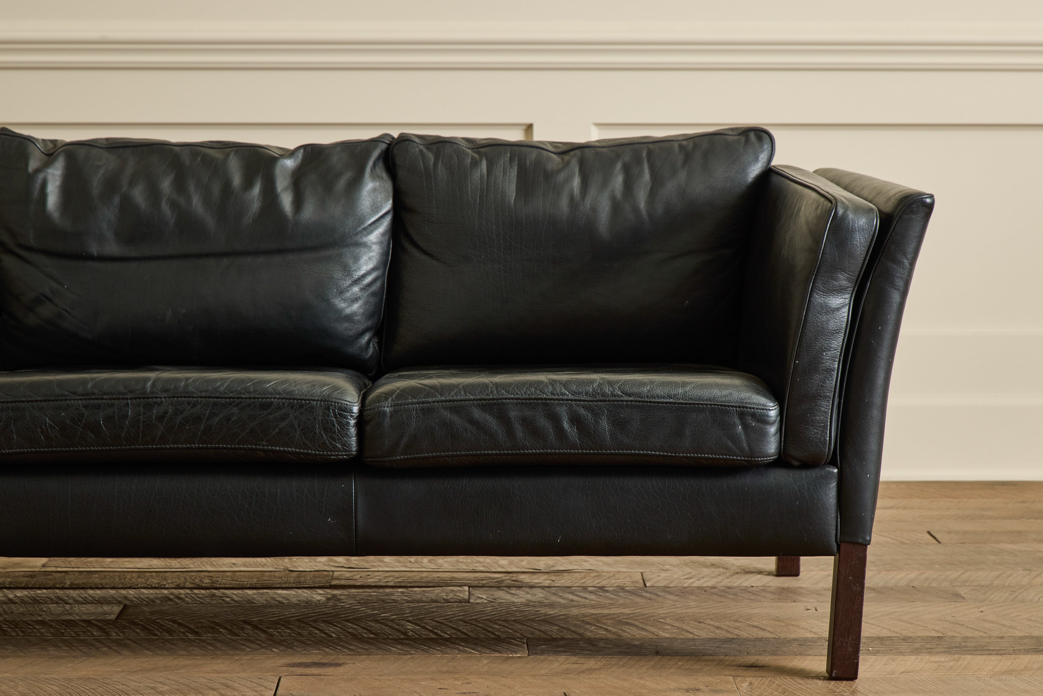 Stouby Black Leather Sofa